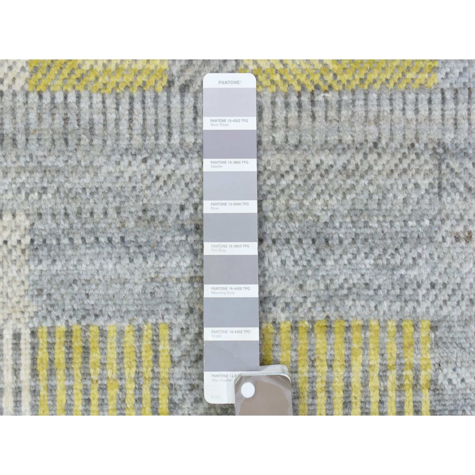 Modern-and-Contemporary-Hand-Knotted-Rug-363360