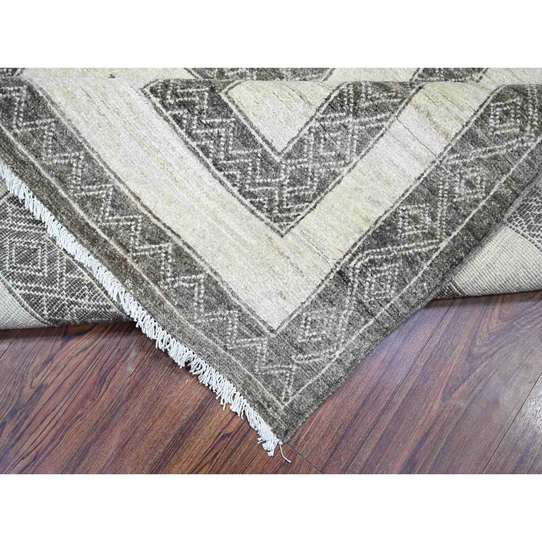 Oushak-And-Peshawar-Hand-Knotted-Rug-370940