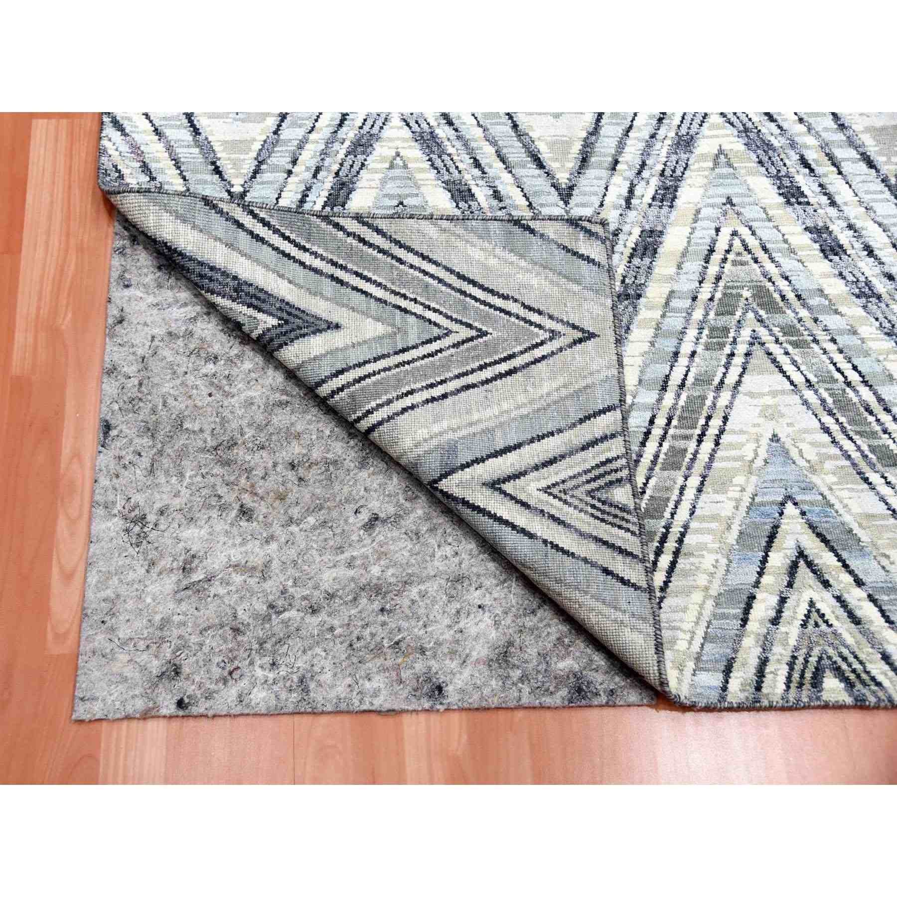 Modern-and-Contemporary-Hand-Knotted-Rug-375150