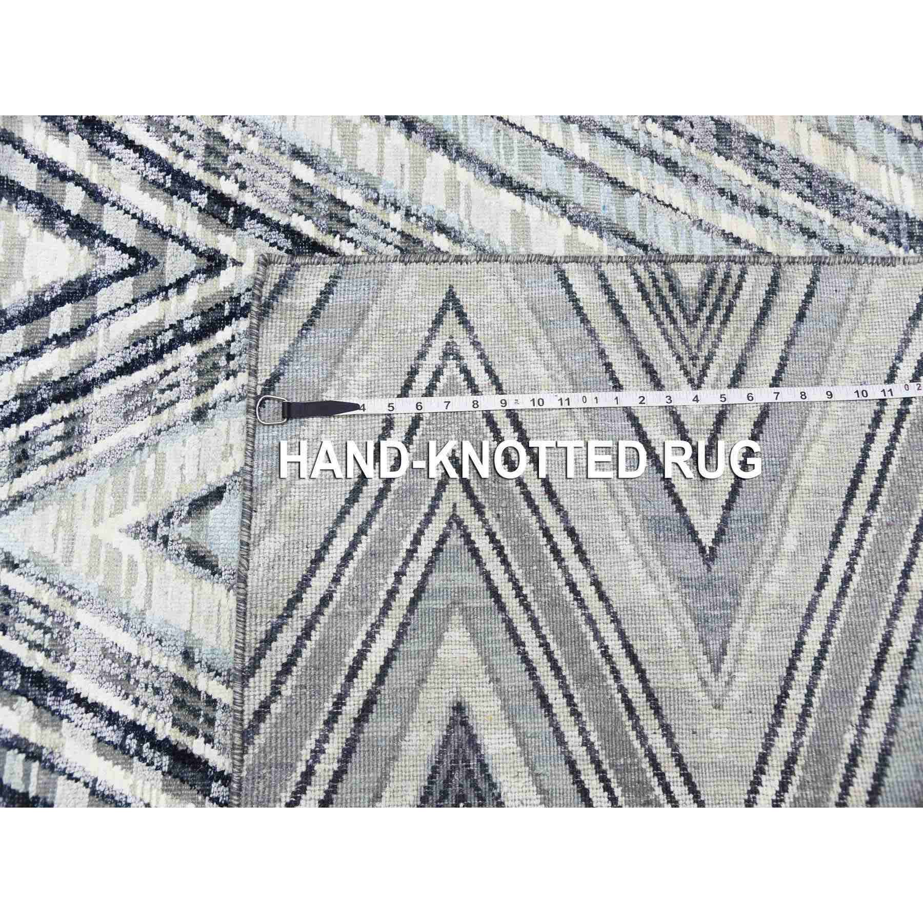 Modern-and-Contemporary-Hand-Knotted-Rug-375150