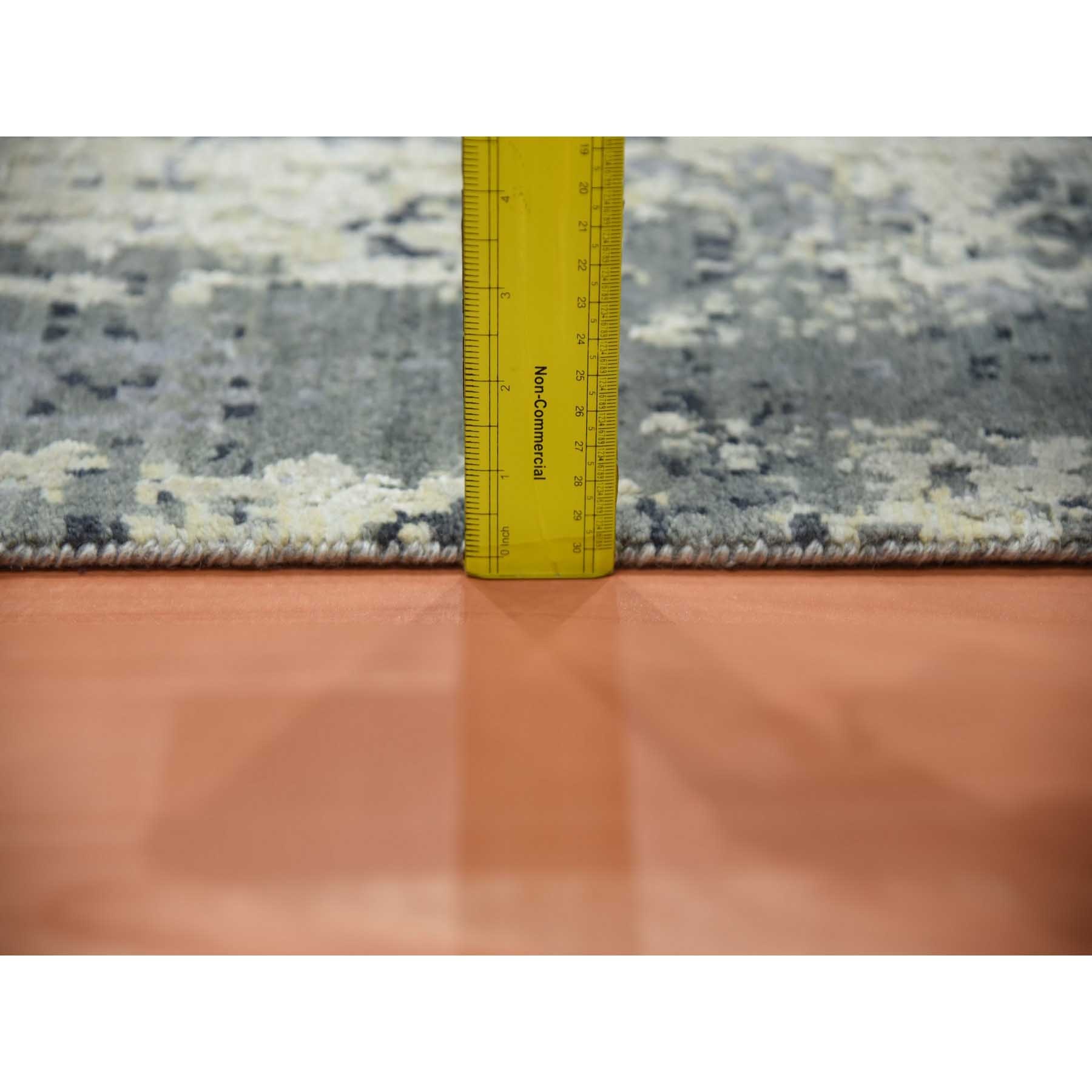 Modern-and-Contemporary-Hand-Knotted-Rug-375375