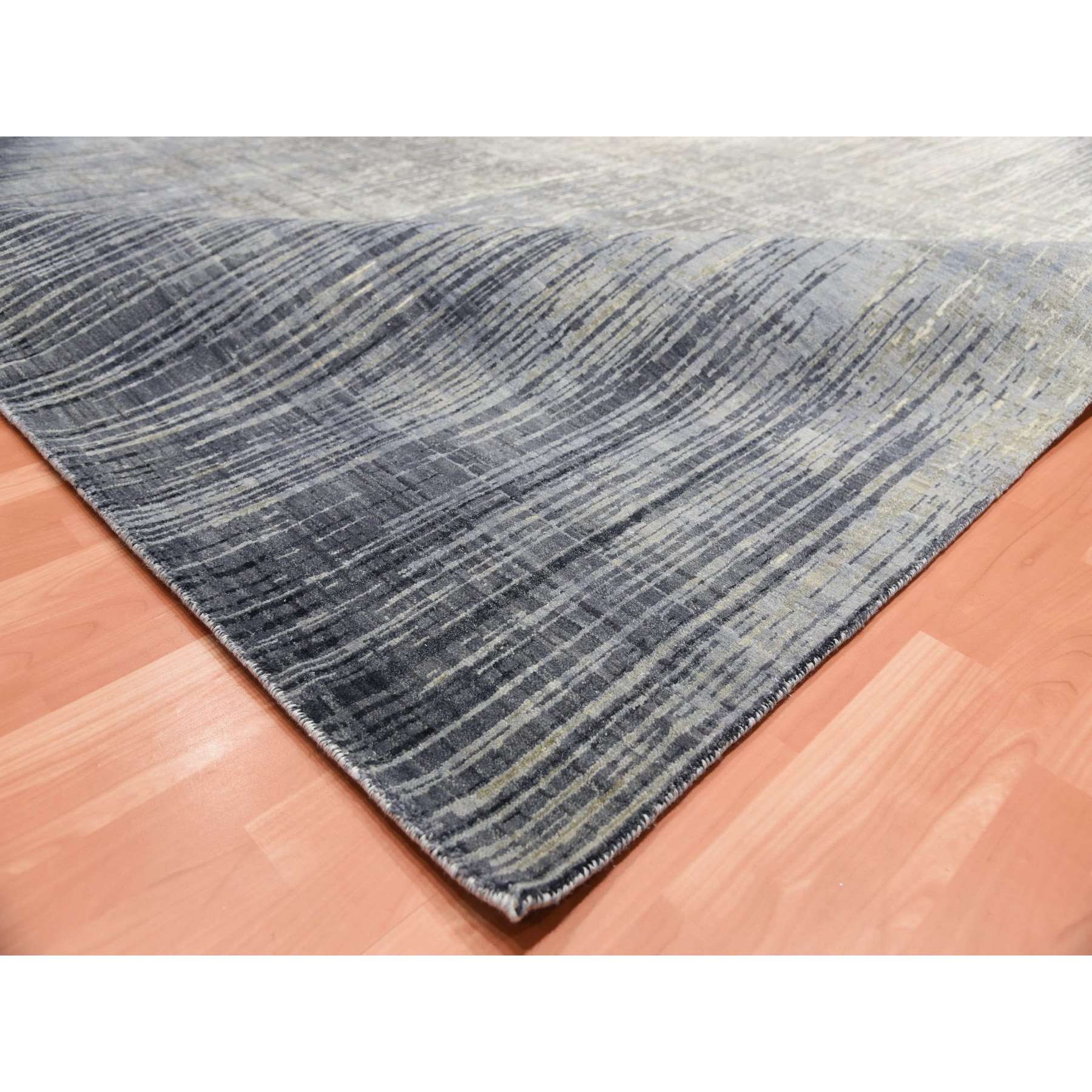 Modern-and-Contemporary-Hand-Knotted-Rug-375590