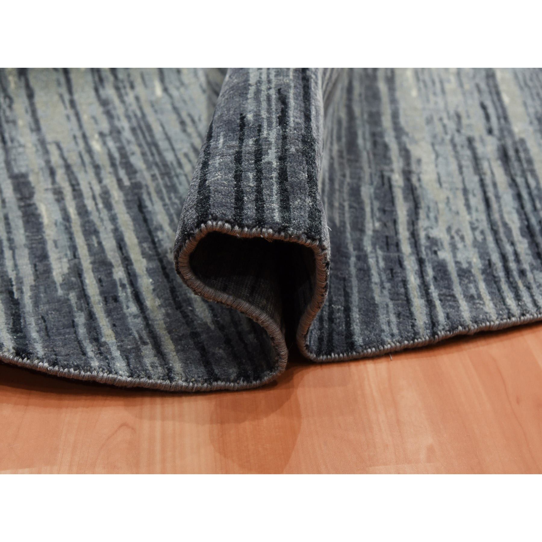 Modern-and-Contemporary-Hand-Knotted-Rug-375725