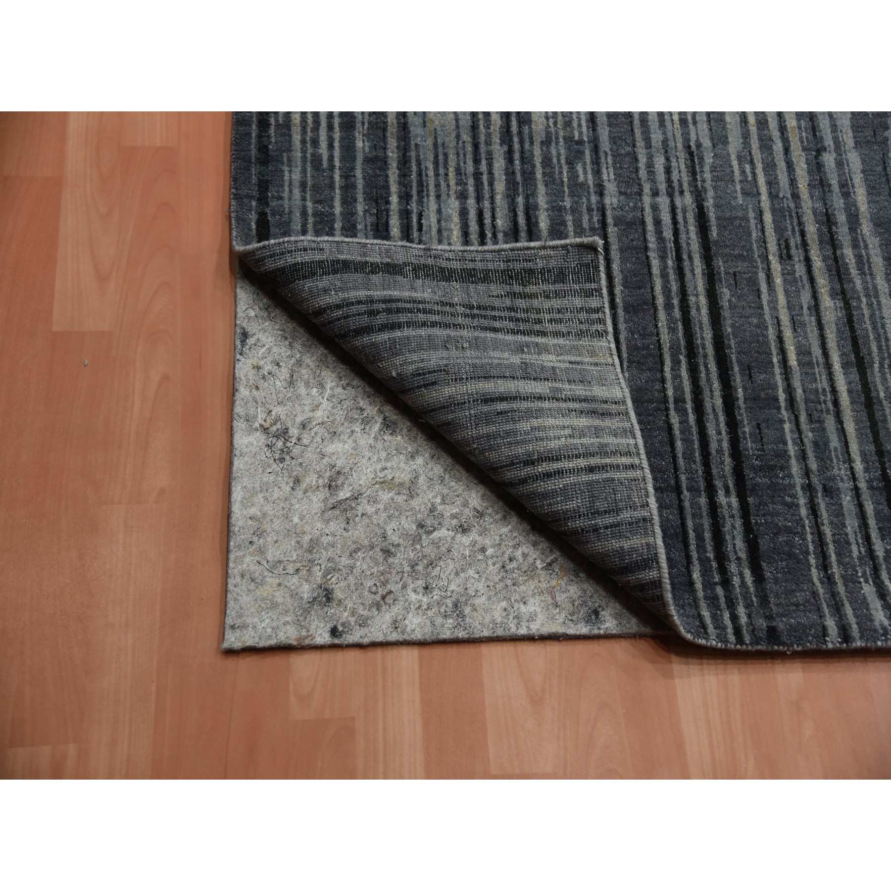 Modern-and-Contemporary-Hand-Knotted-Rug-375750