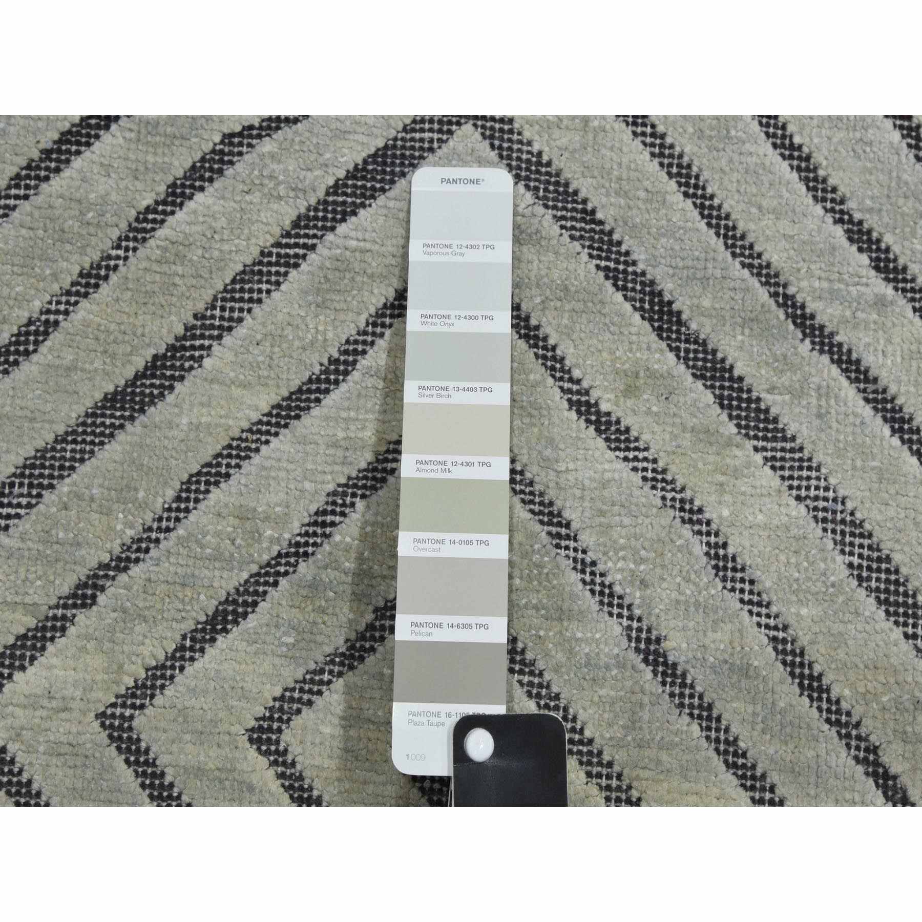 Modern-and-Contemporary-Hand-Knotted-Rug-376000
