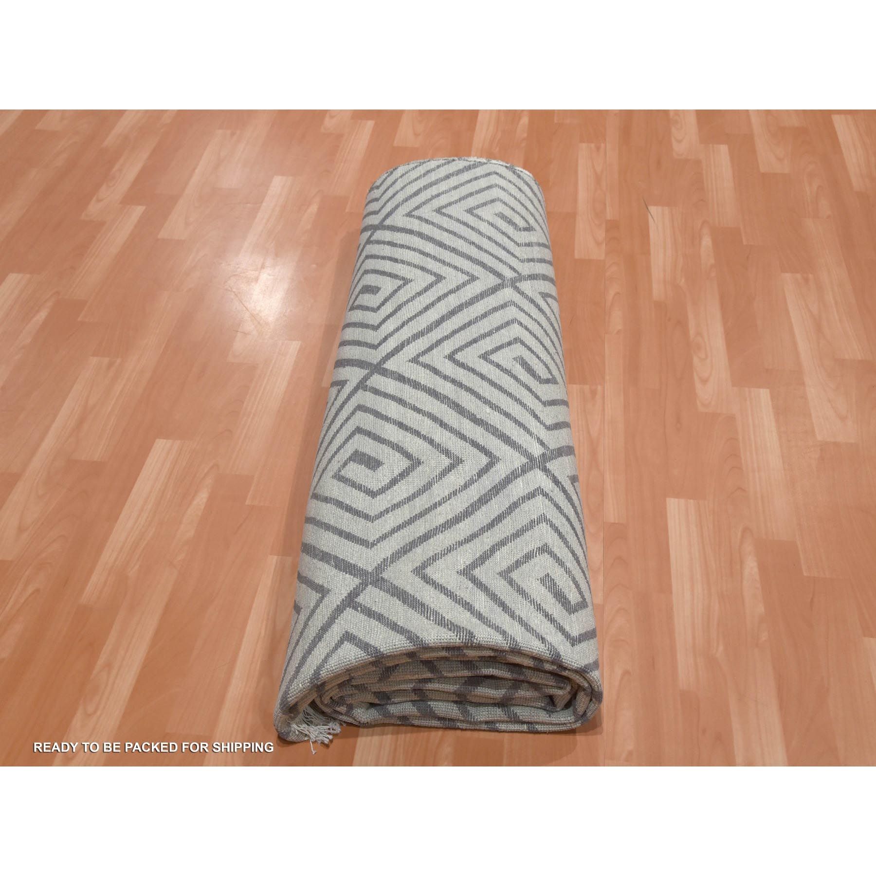 Modern-and-Contemporary-Hand-Knotted-Rug-376000