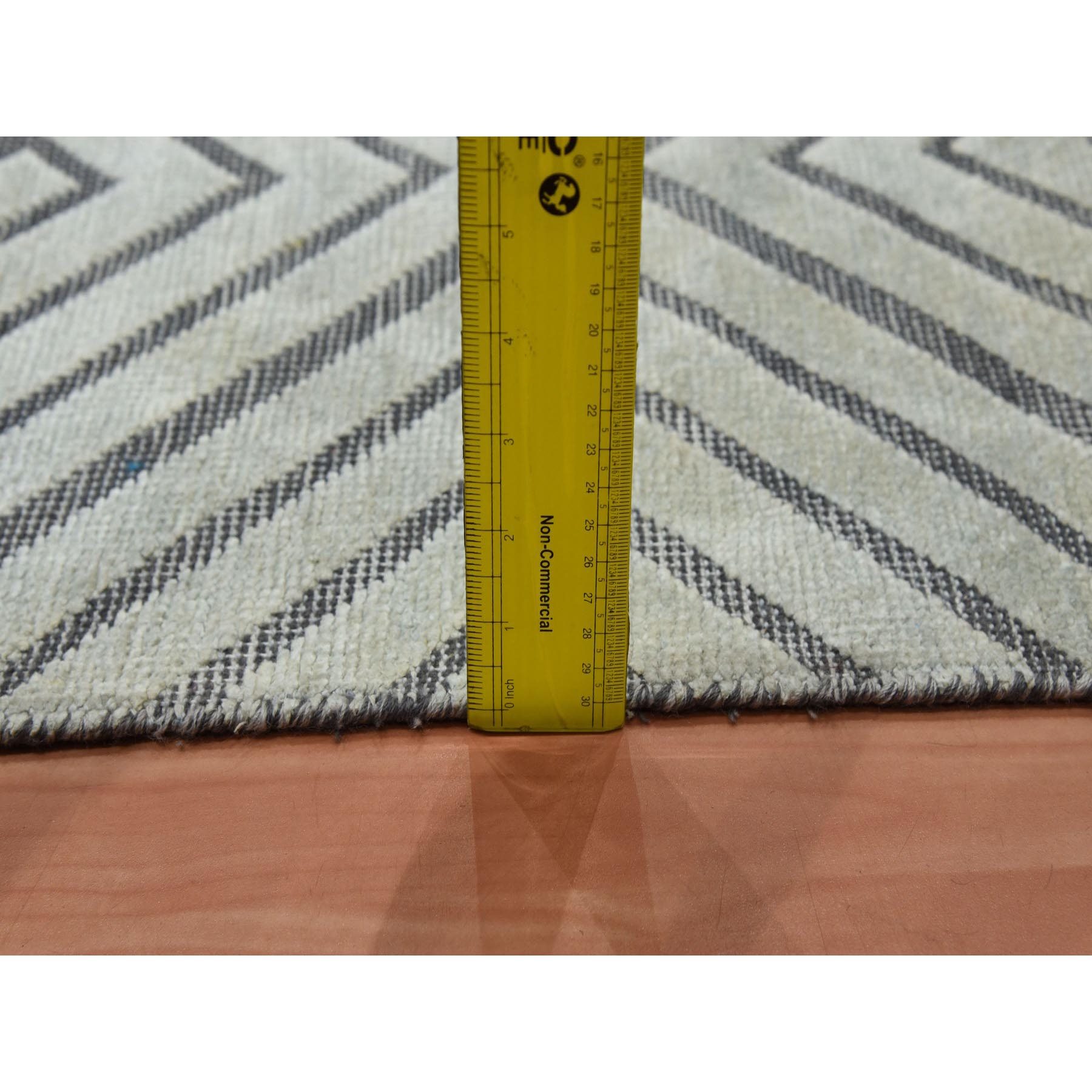 Modern-and-Contemporary-Hand-Knotted-Rug-376000