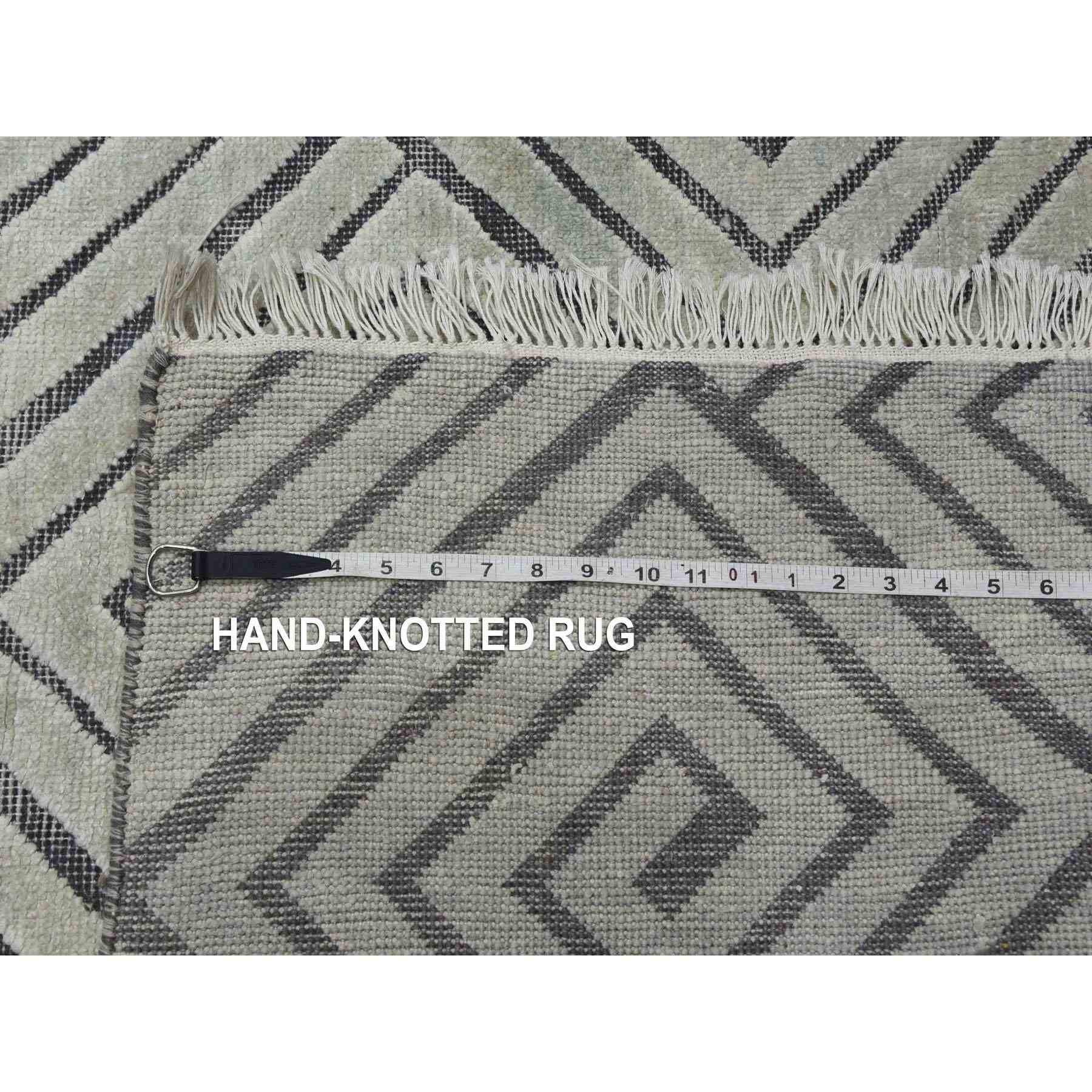 Modern-and-Contemporary-Hand-Knotted-Rug-376000