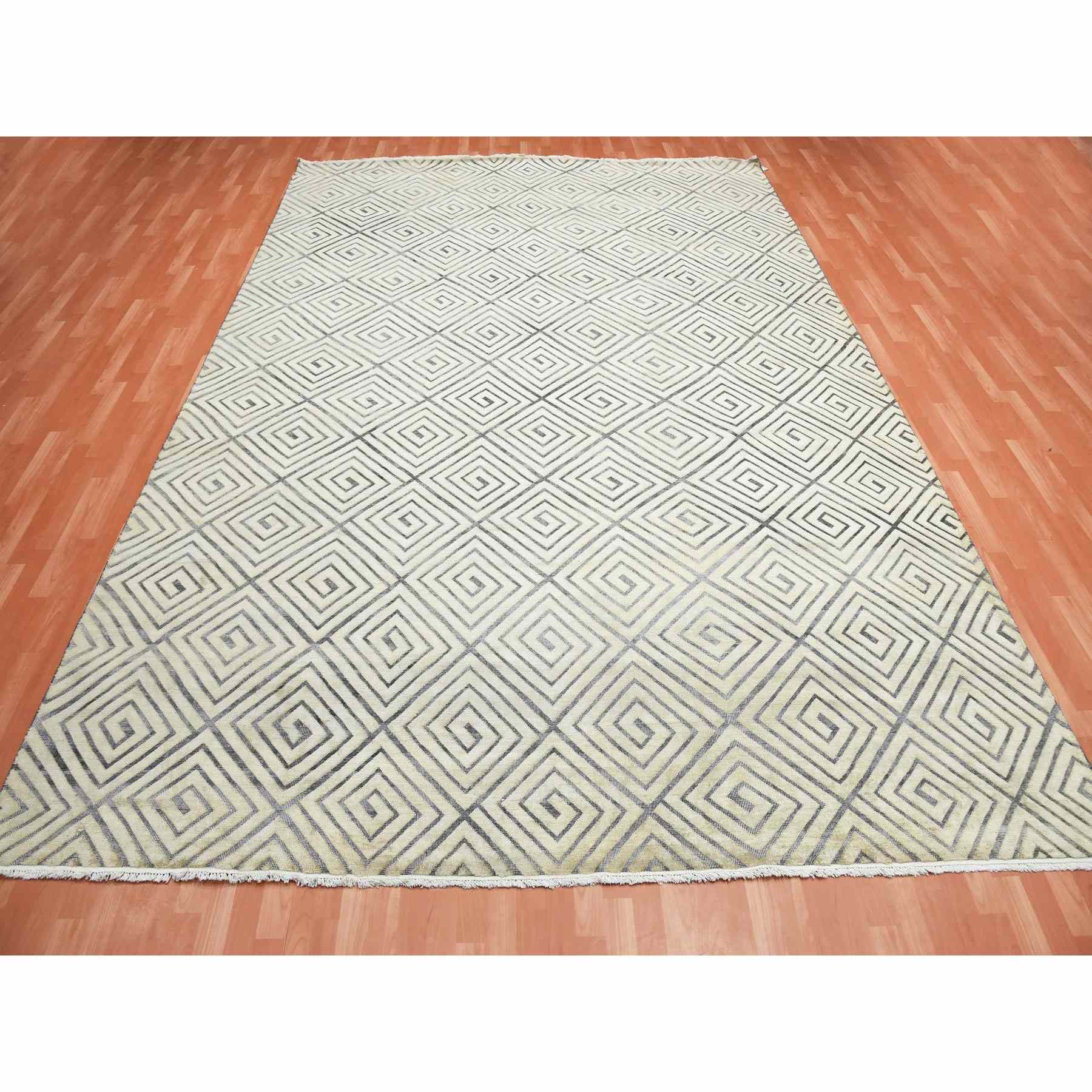 Modern-and-Contemporary-Hand-Knotted-Rug-376100