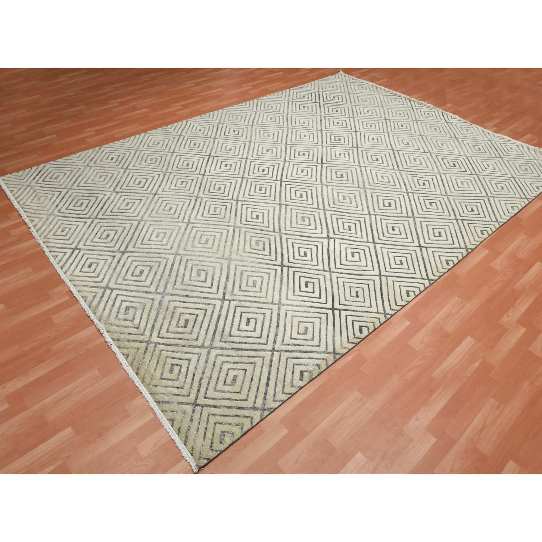 Modern-and-Contemporary-Hand-Knotted-Rug-376100