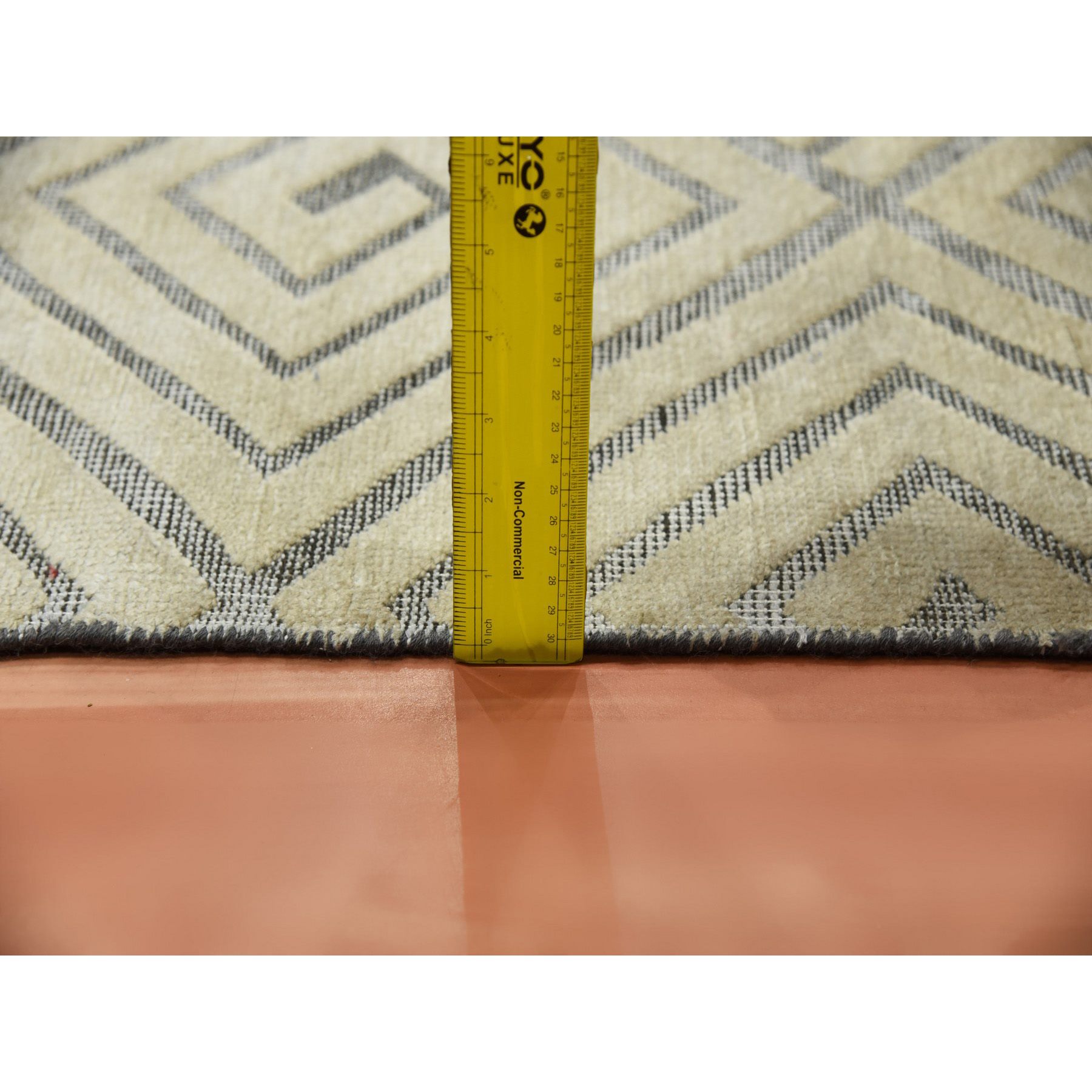 Modern-and-Contemporary-Hand-Knotted-Rug-376100