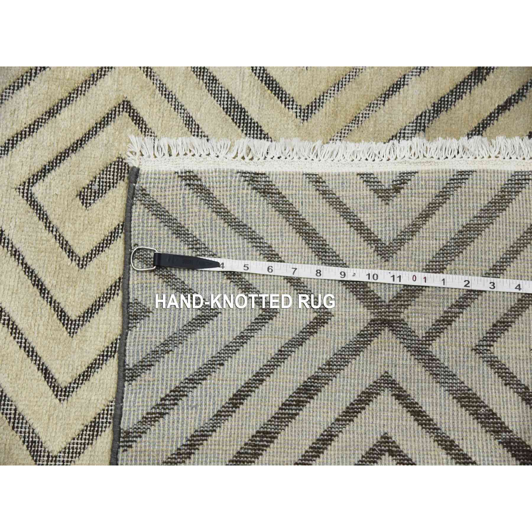Modern-and-Contemporary-Hand-Knotted-Rug-376100