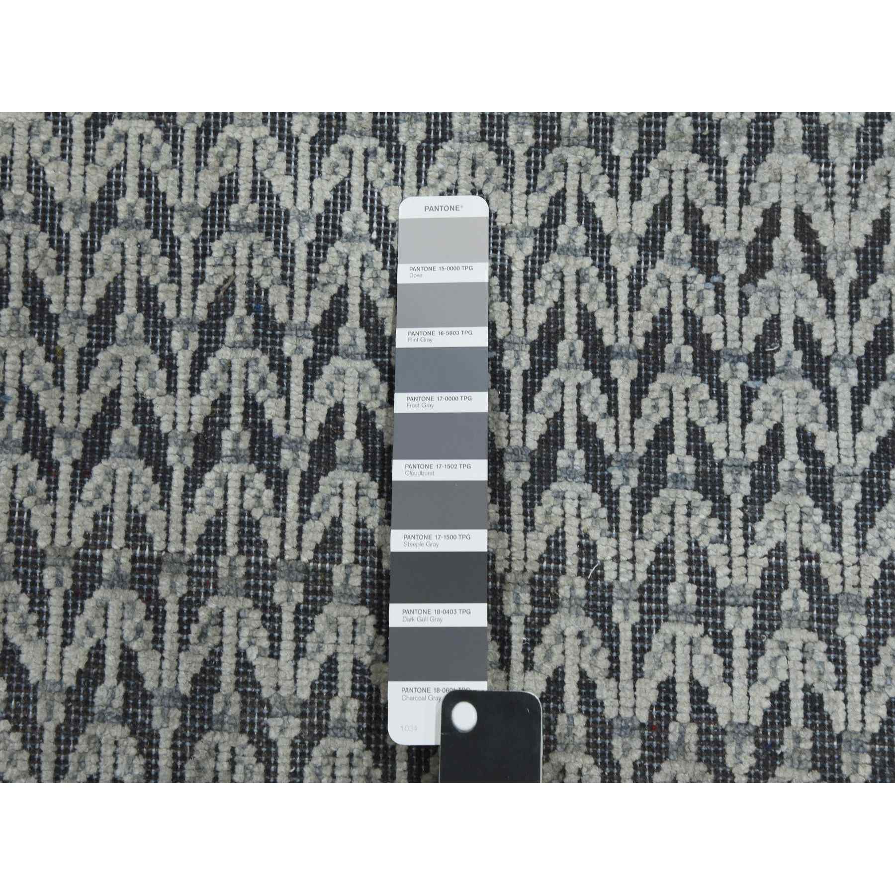 Modern-and-Contemporary-Hand-Knotted-Rug-376110