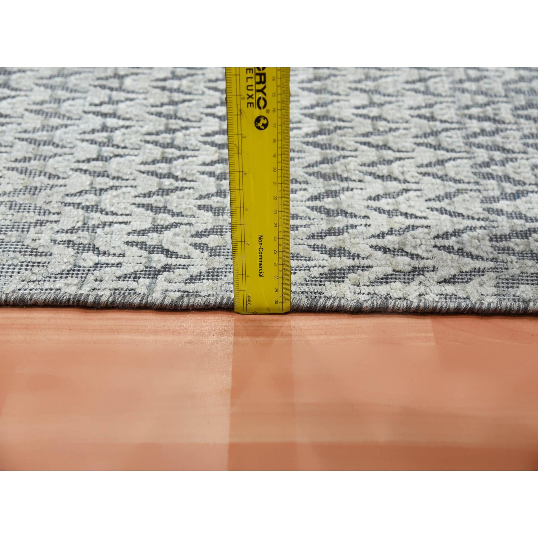Modern-and-Contemporary-Hand-Knotted-Rug-376110