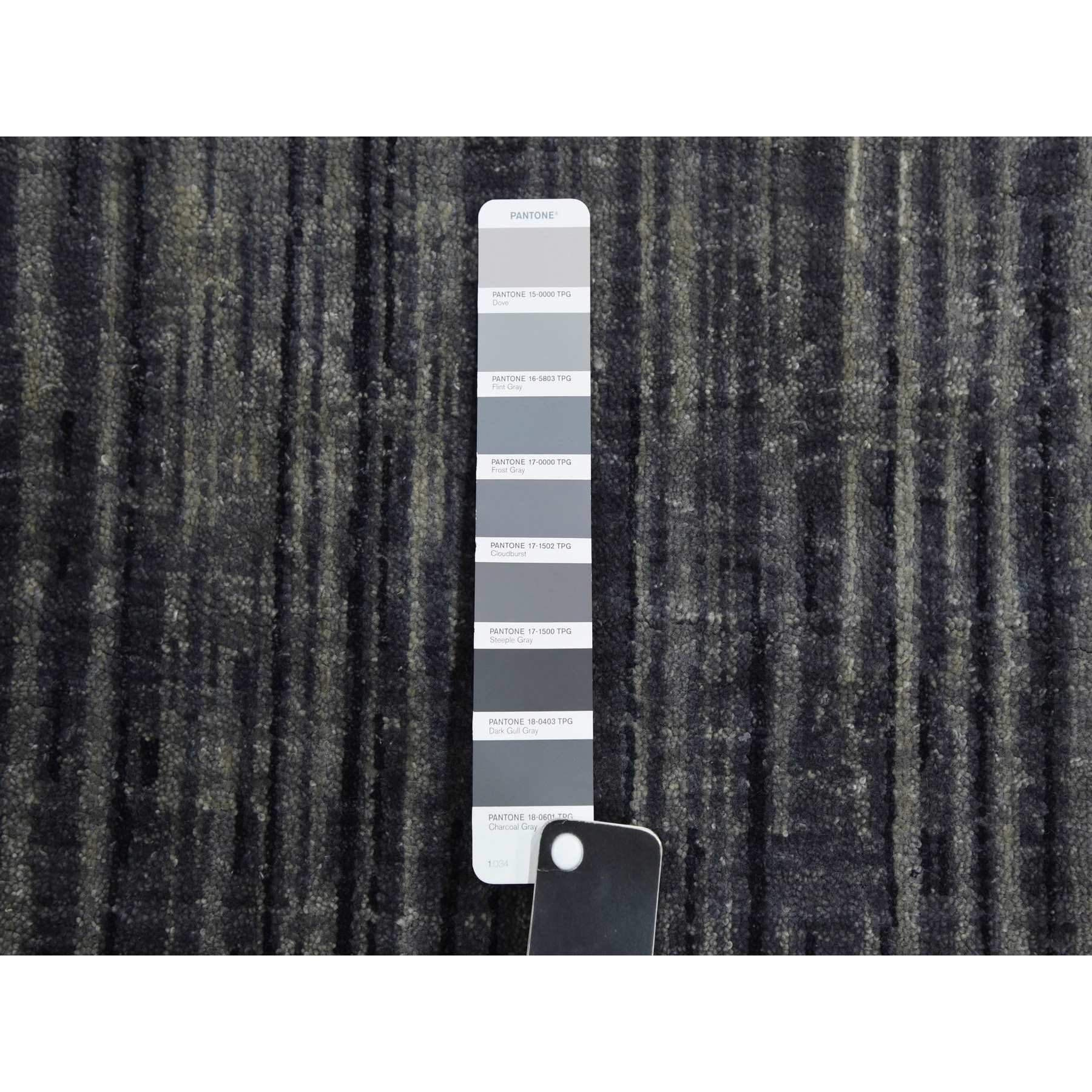 Modern-and-Contemporary-Hand-Knotted-Rug-376300
