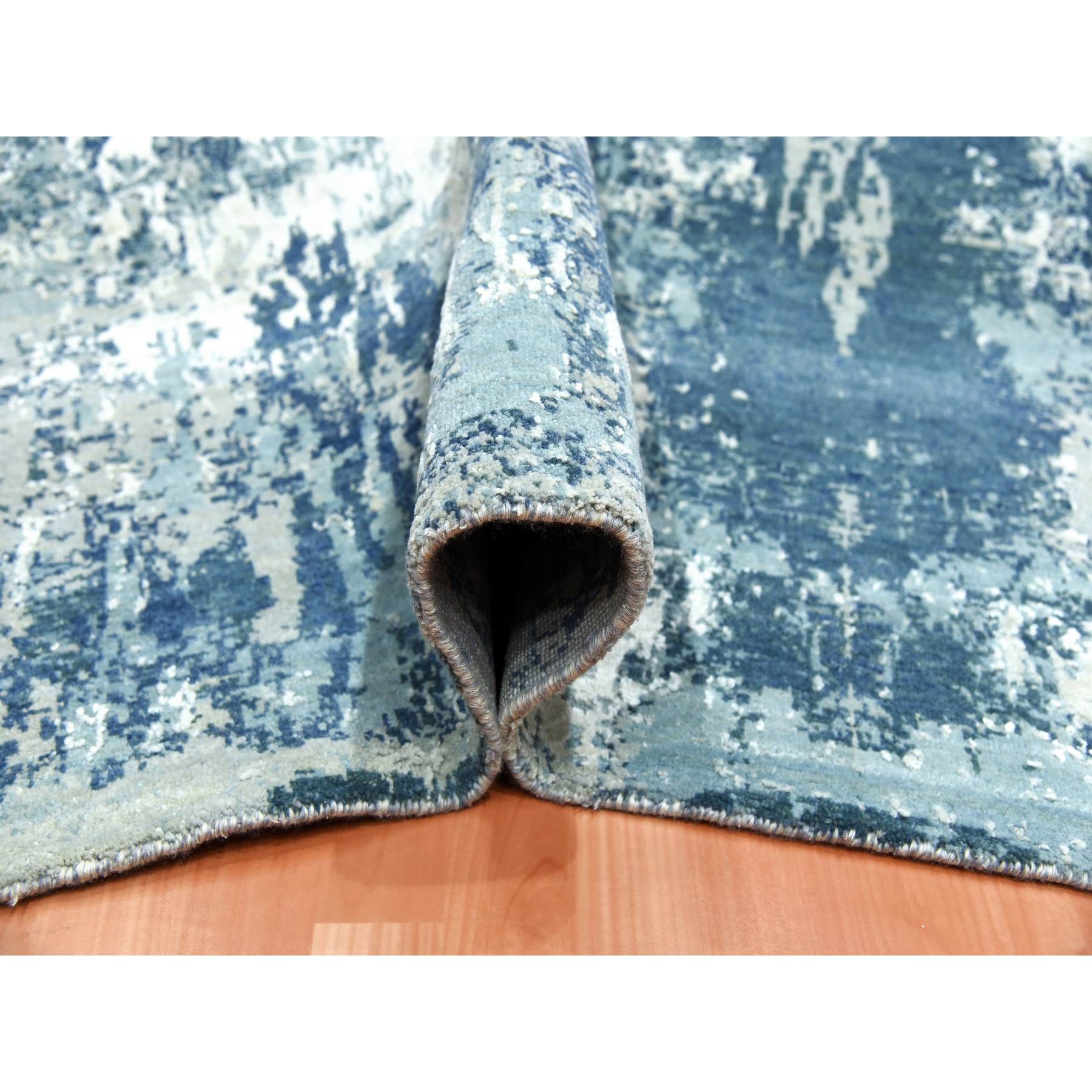 Modern-and-Contemporary-Hand-Knotted-Rug-376460