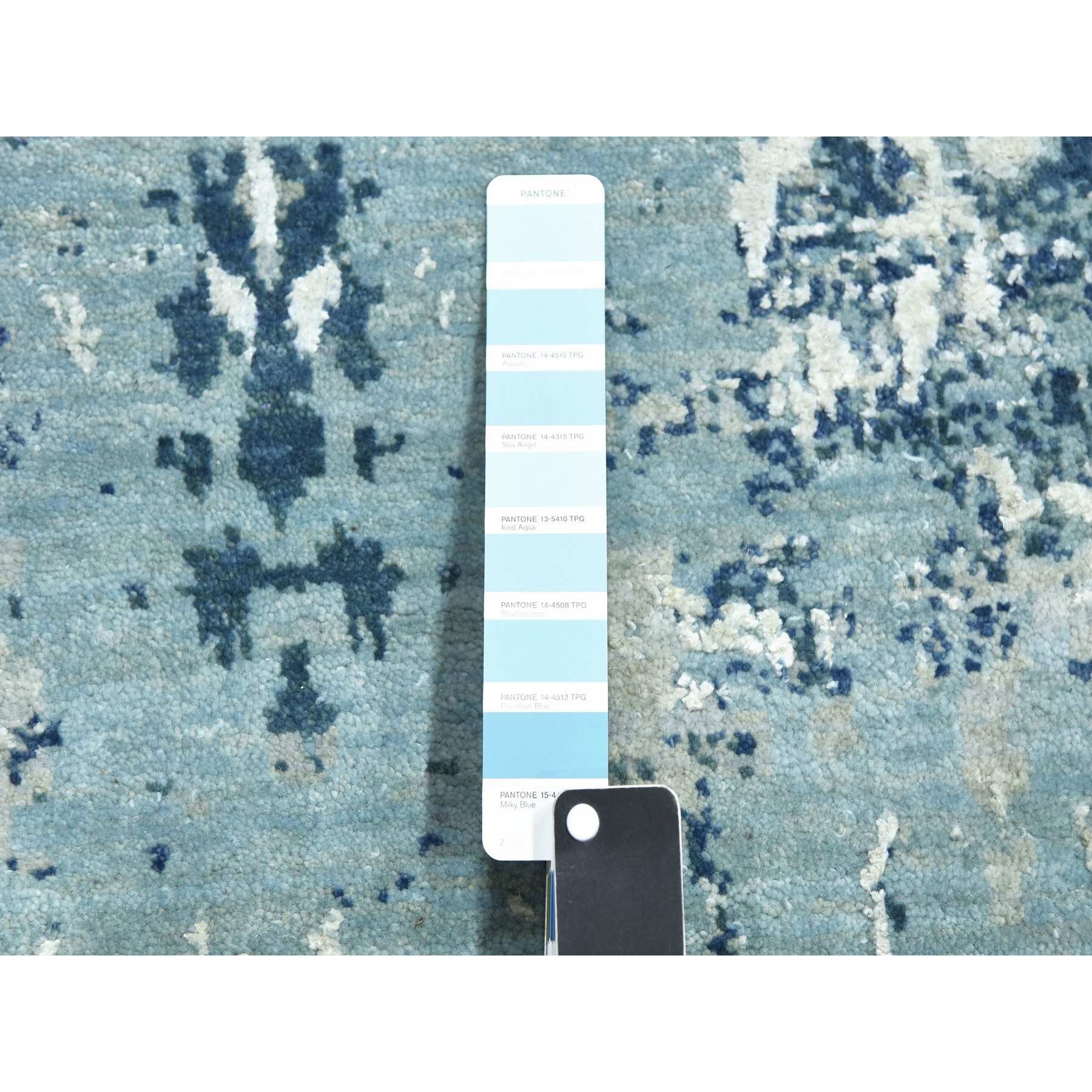 Modern-and-Contemporary-Hand-Knotted-Rug-376460