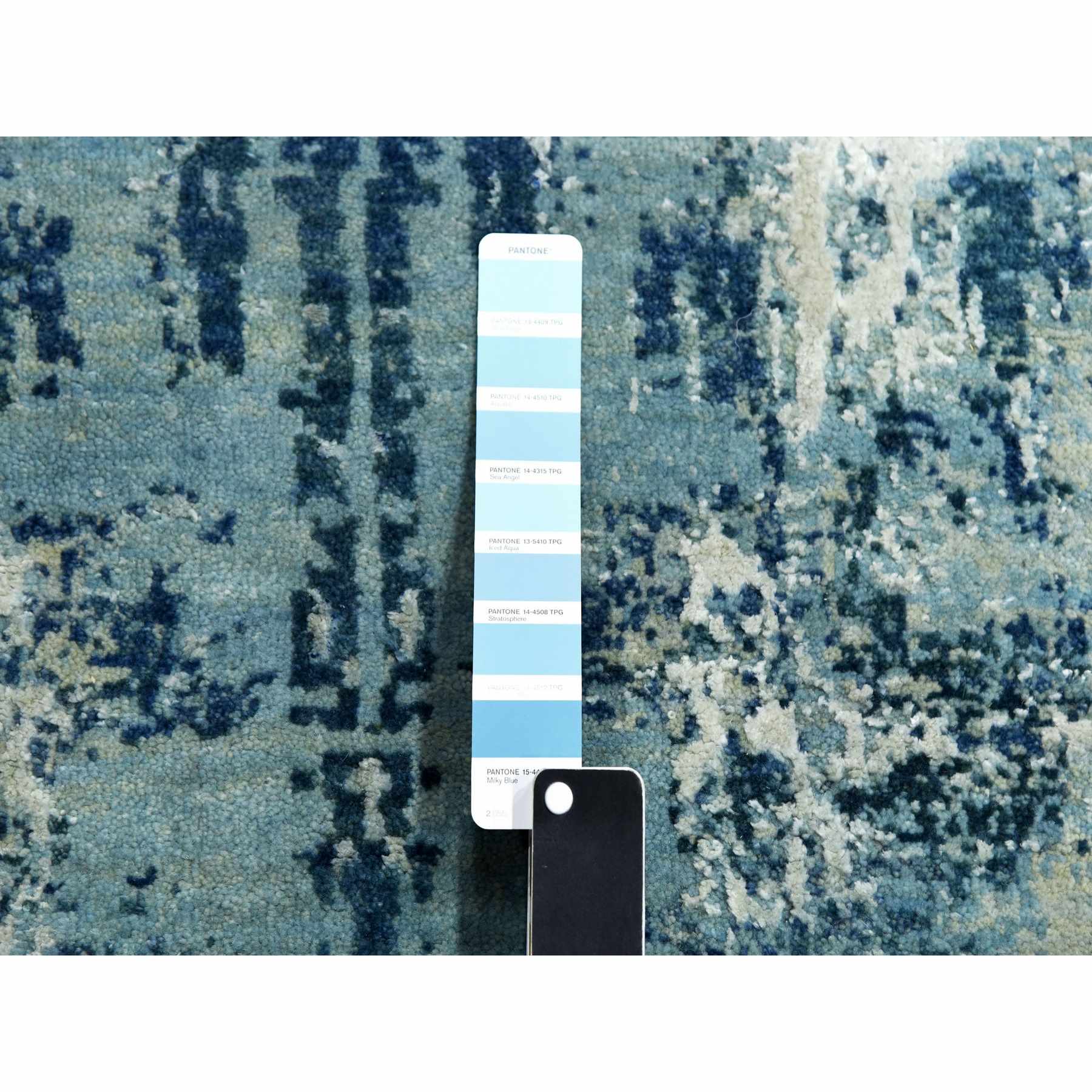 Modern-and-Contemporary-Hand-Knotted-Rug-376470