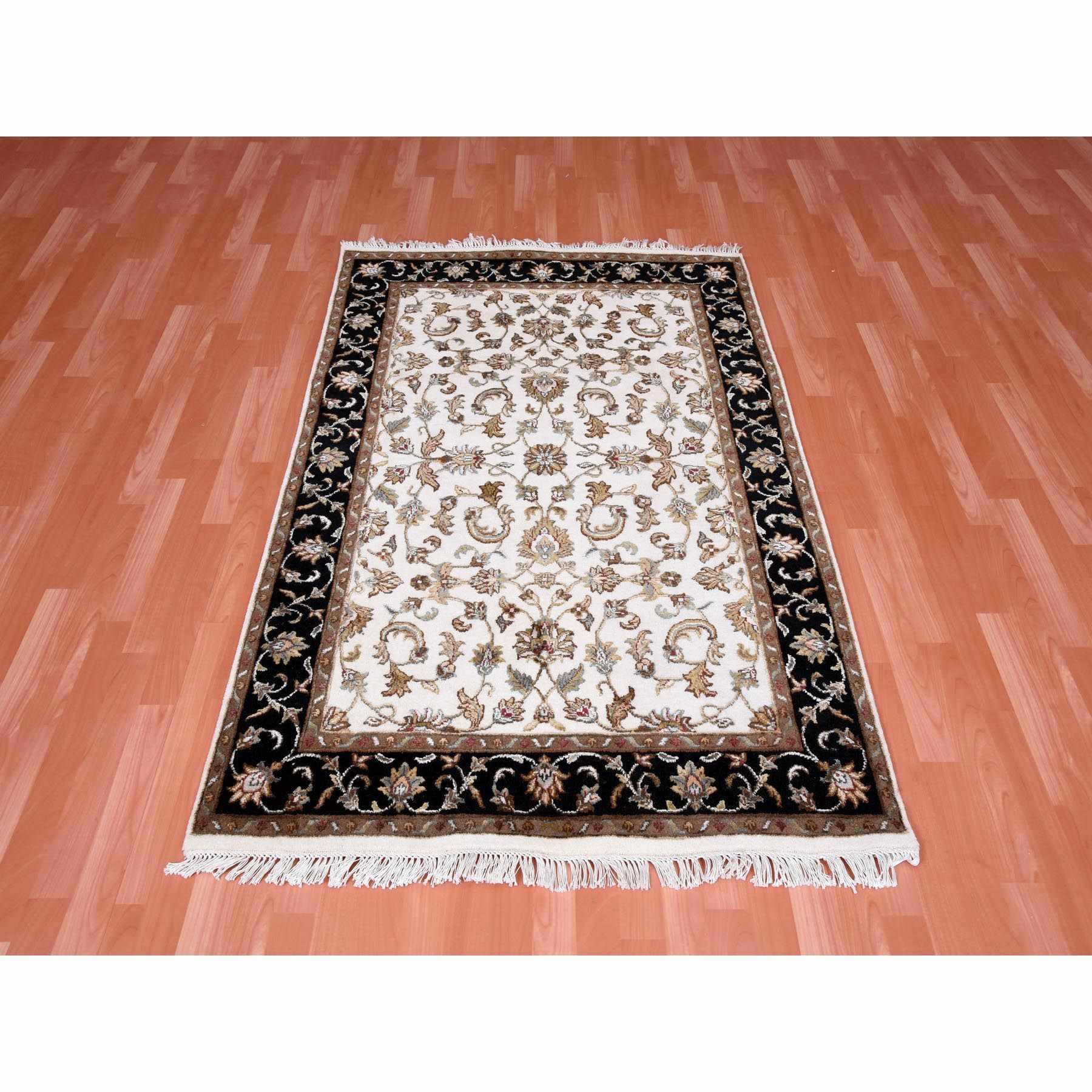 Rajasthan-Hand-Knotted-Rug-375230