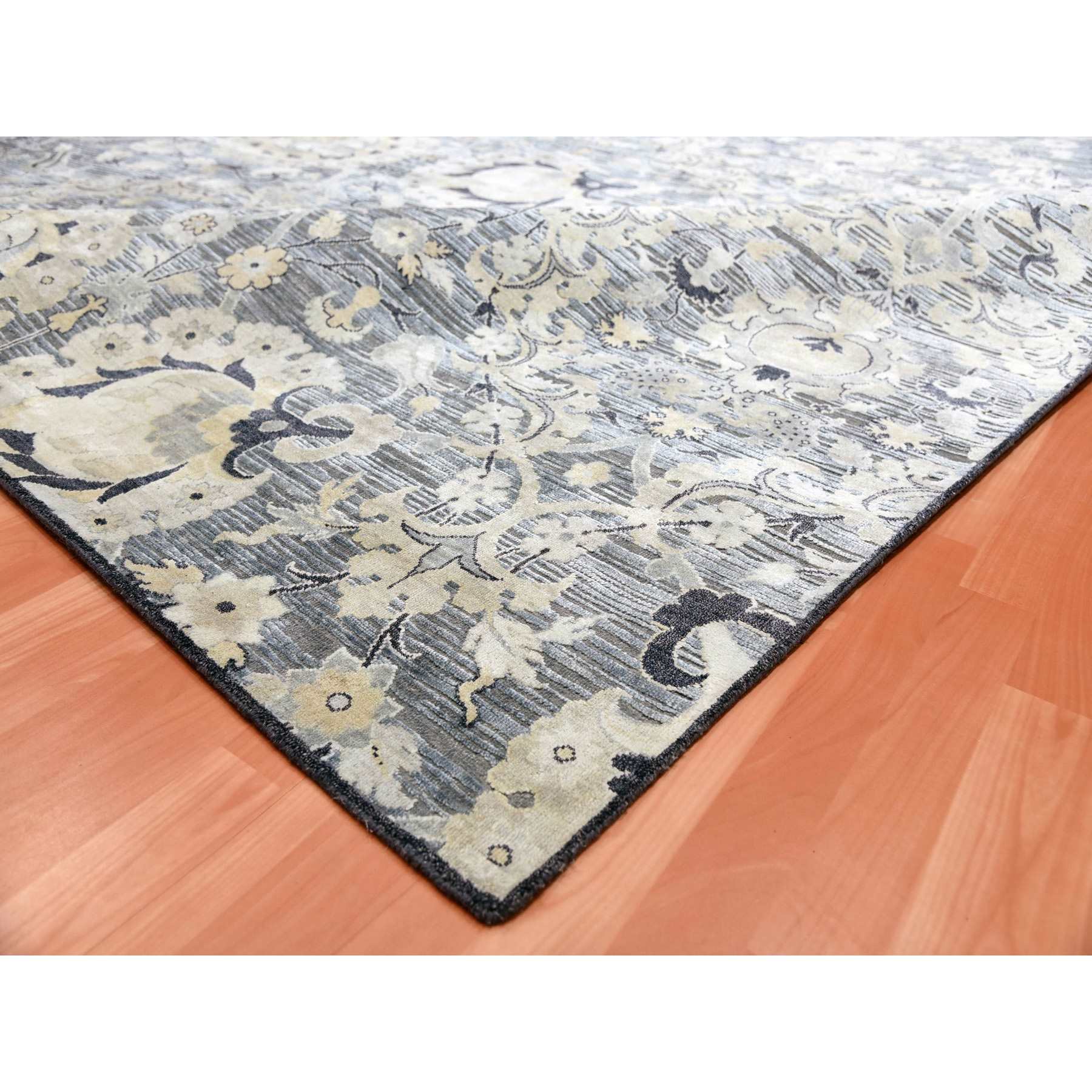 Wool-and-Silk-Hand-Knotted-Rug-375585
