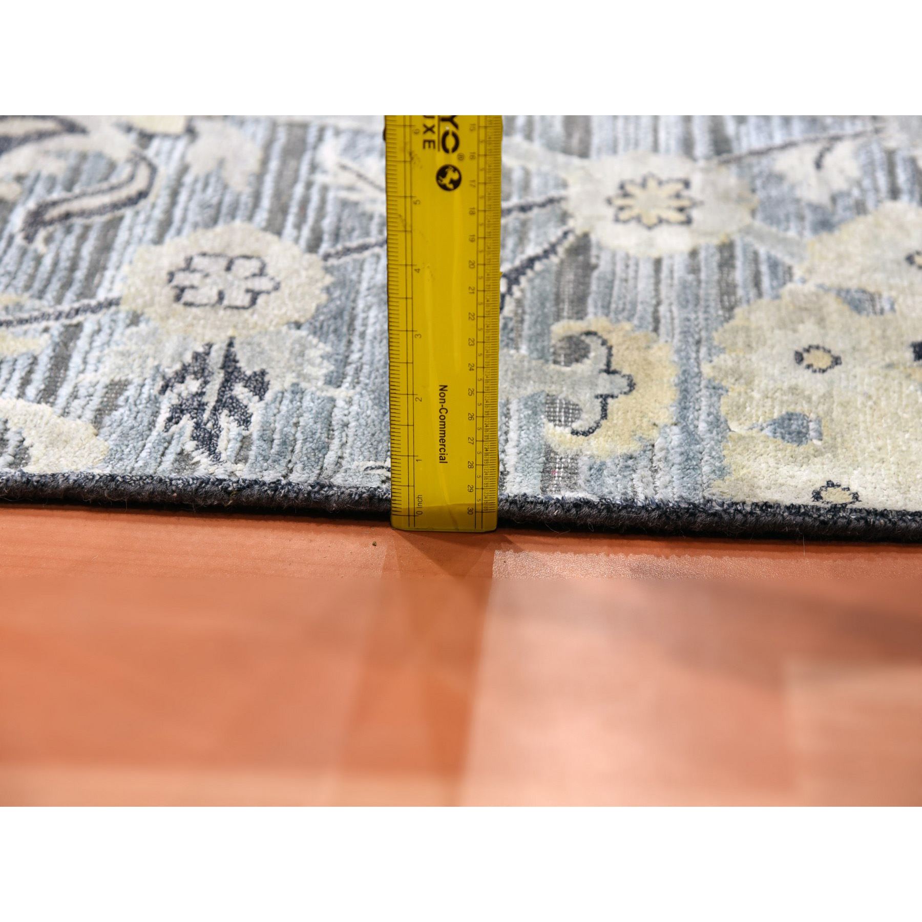 Wool-and-Silk-Hand-Knotted-Rug-375585