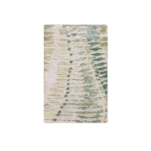 Eden Green, Borderless Crocodile Safari Design, Pure Silk Hand Knotted Oriental Mat 