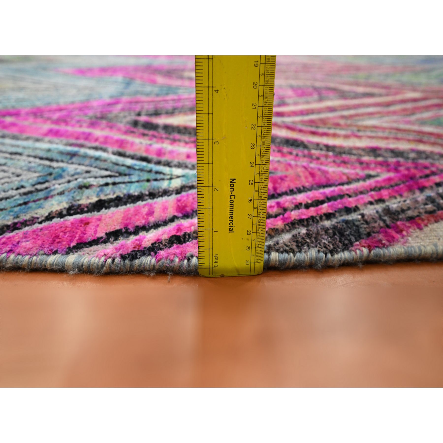 Modern-and-Contemporary-Hand-Knotted-Rug-377840