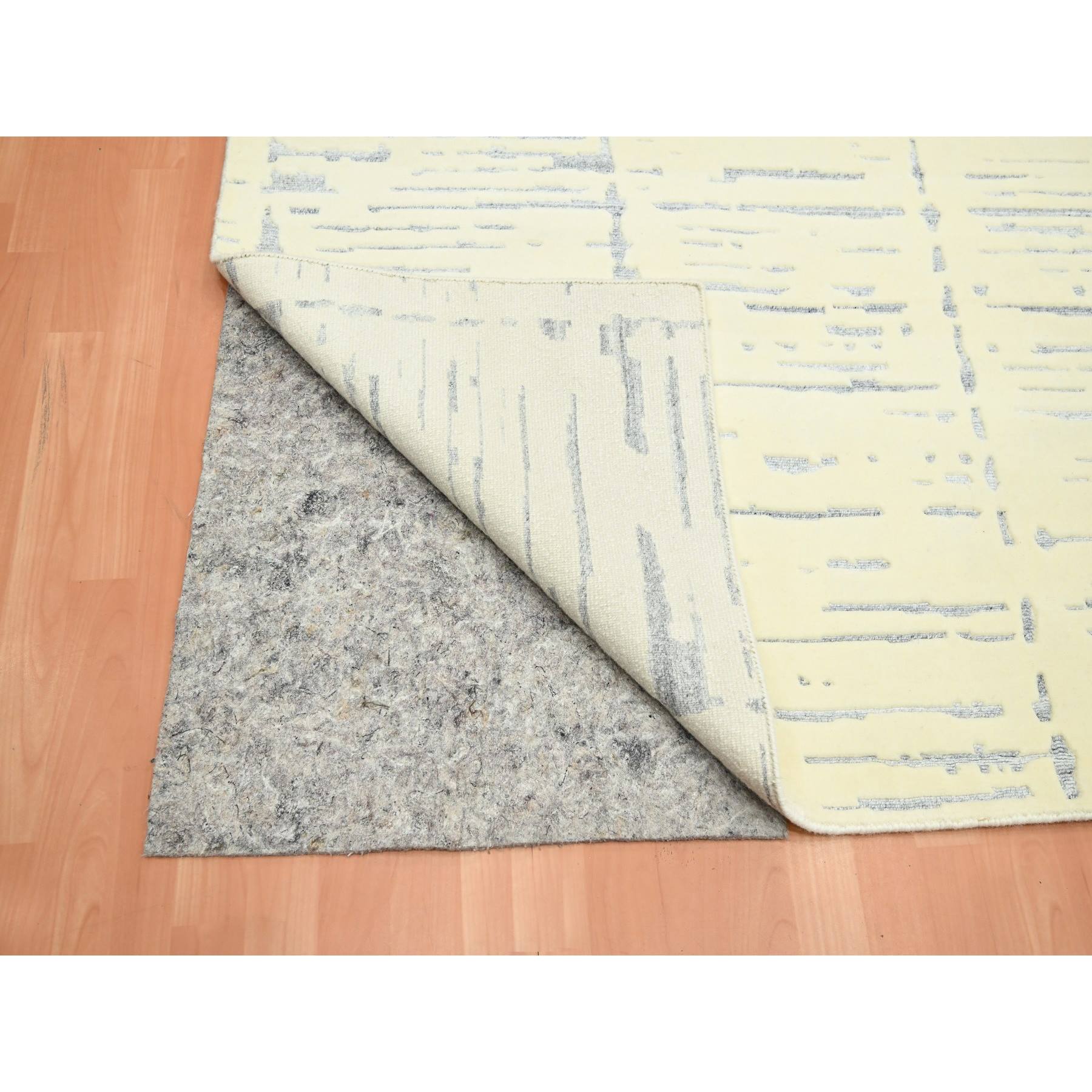 Modern-and-Contemporary-Hand-Knotted-Rug-378200