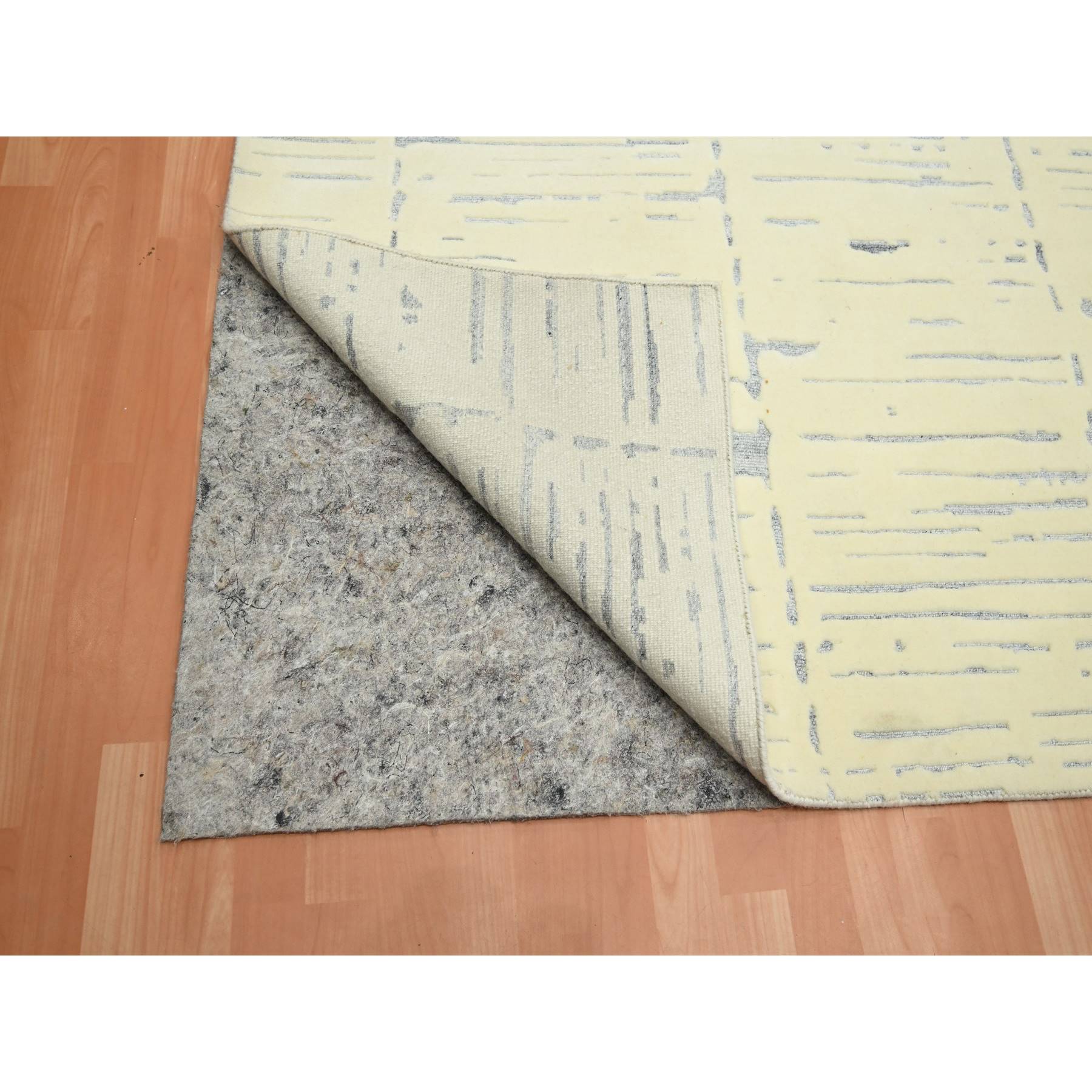 Modern-and-Contemporary-Hand-Knotted-Rug-378205