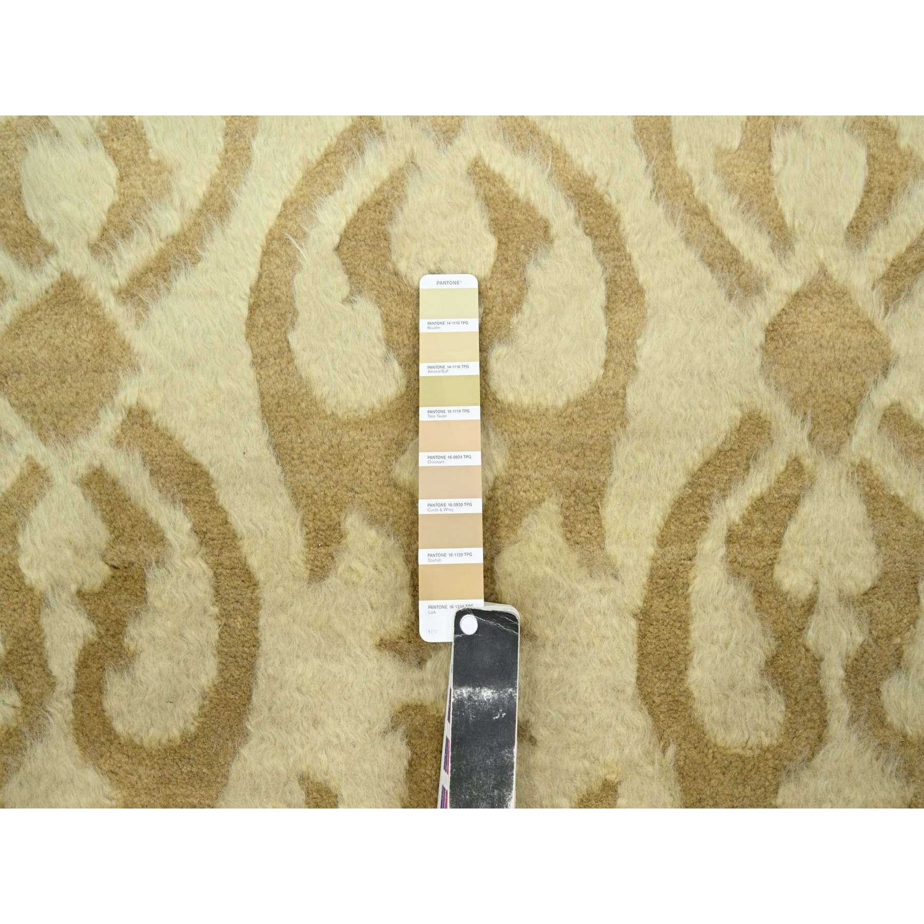 Modern-and-Contemporary-Hand-Knotted-Rug-379355