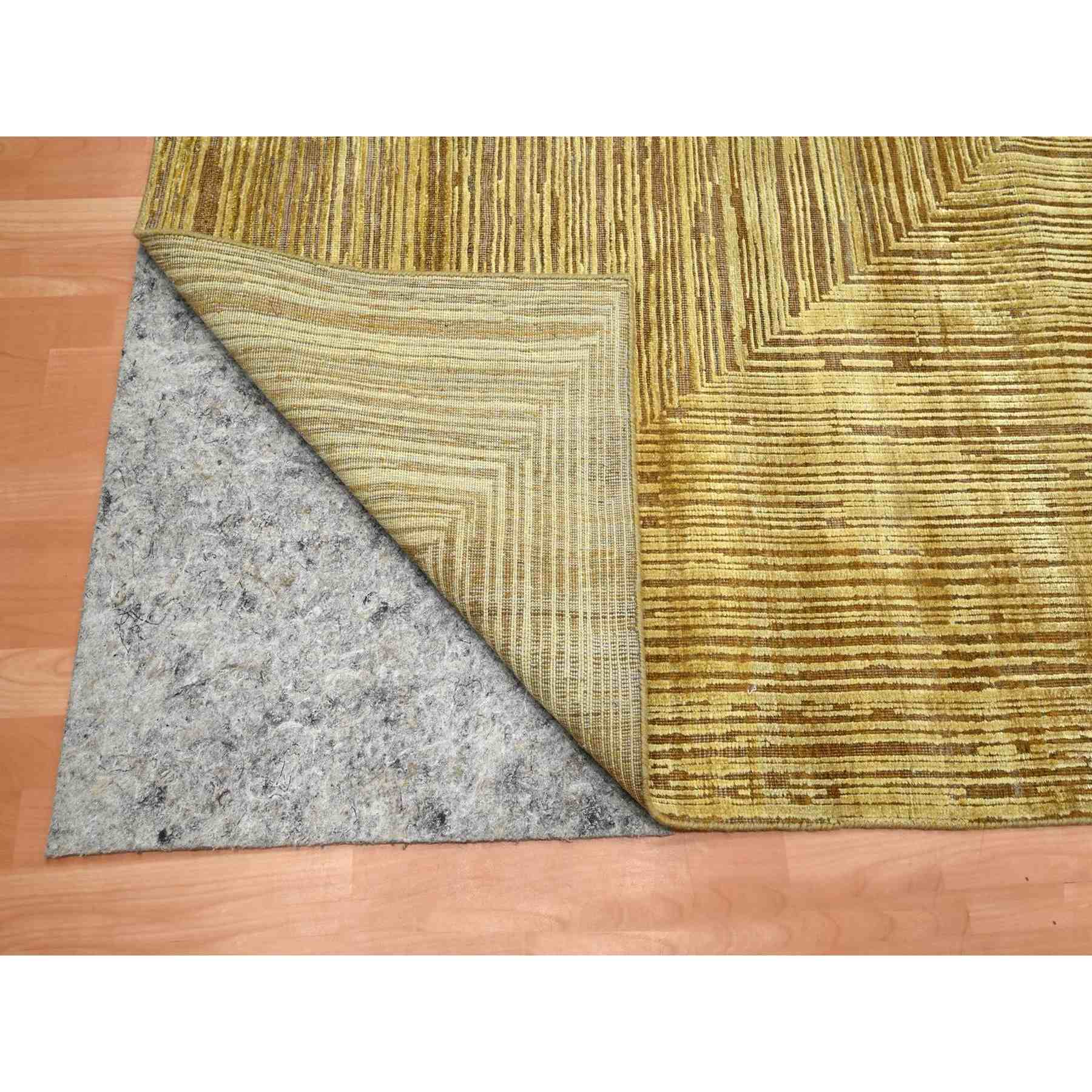 Modern-and-Contemporary-Hand-Knotted-Rug-379360