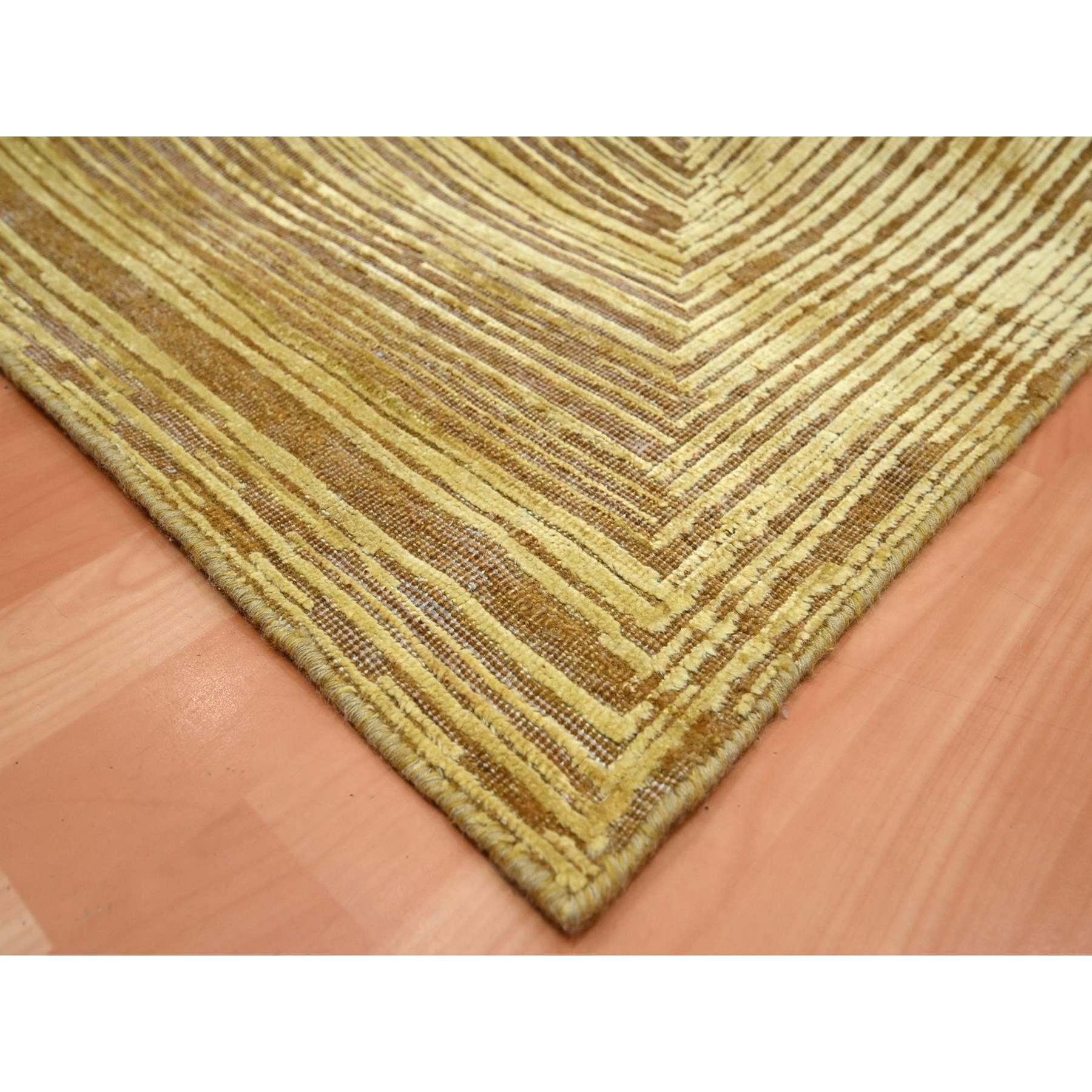 Modern-and-Contemporary-Hand-Knotted-Rug-379360