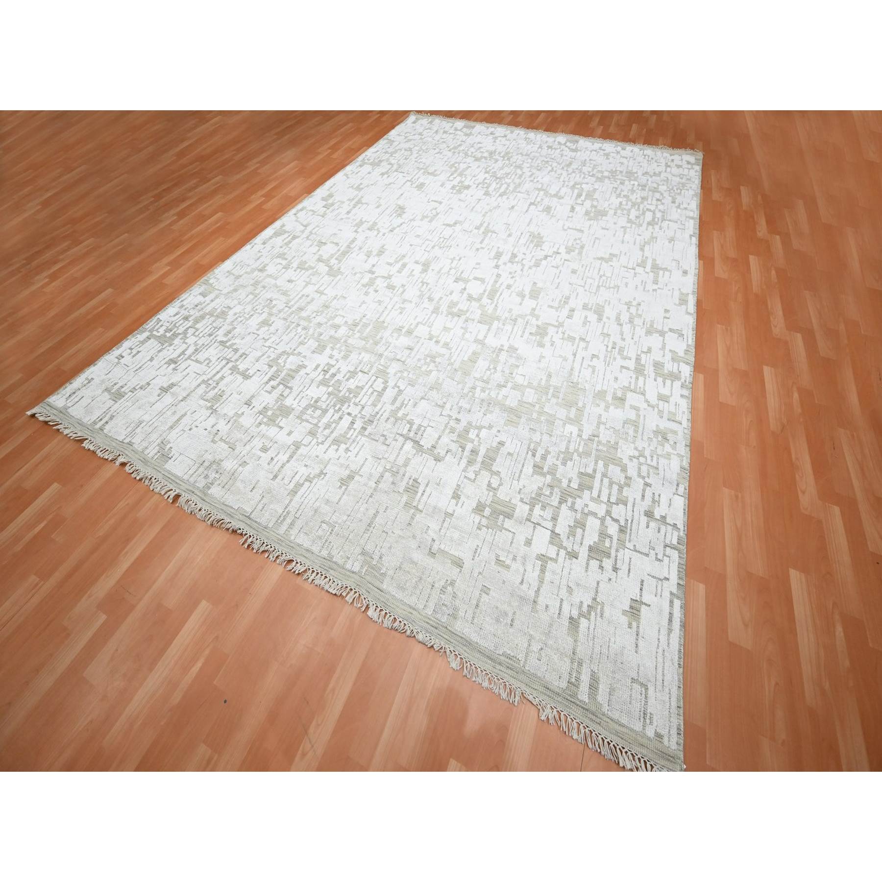 Modern-and-Contemporary-Hand-Knotted-Rug-379365