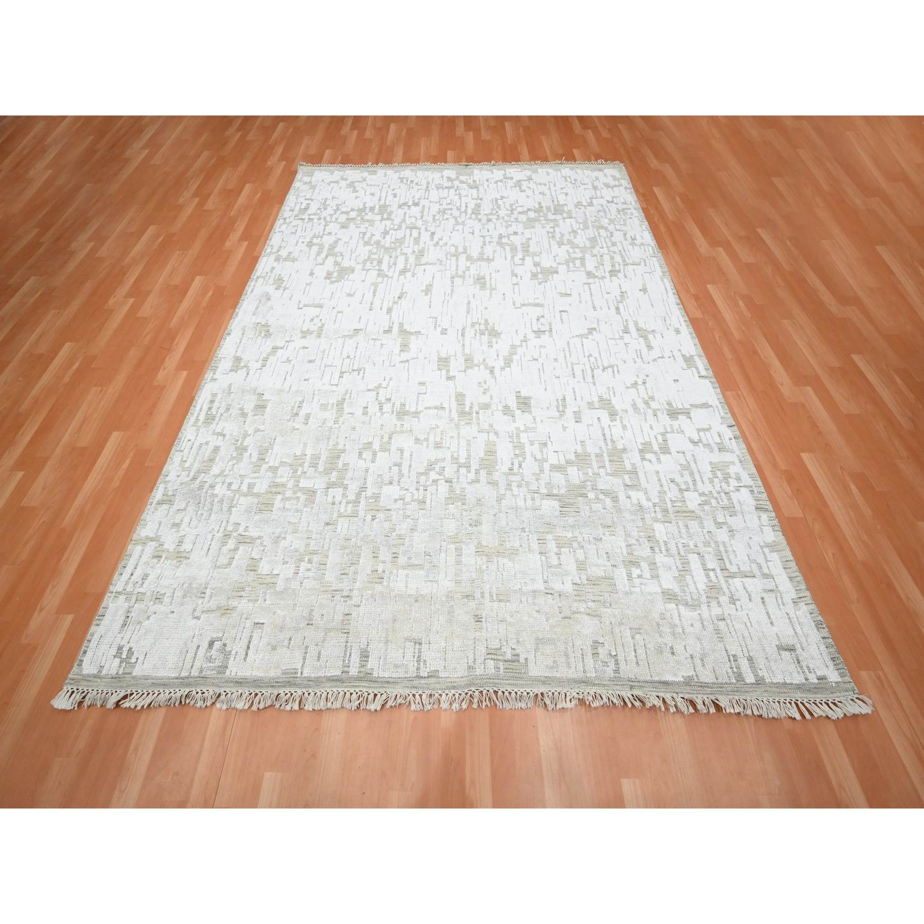 Modern-and-Contemporary-Hand-Knotted-Rug-379370