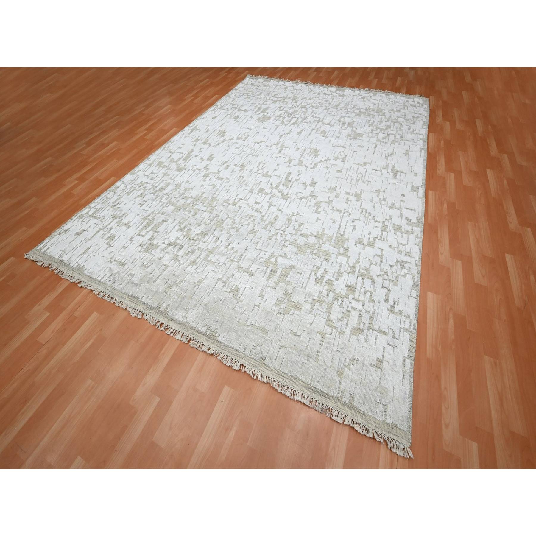 Modern-and-Contemporary-Hand-Knotted-Rug-379375