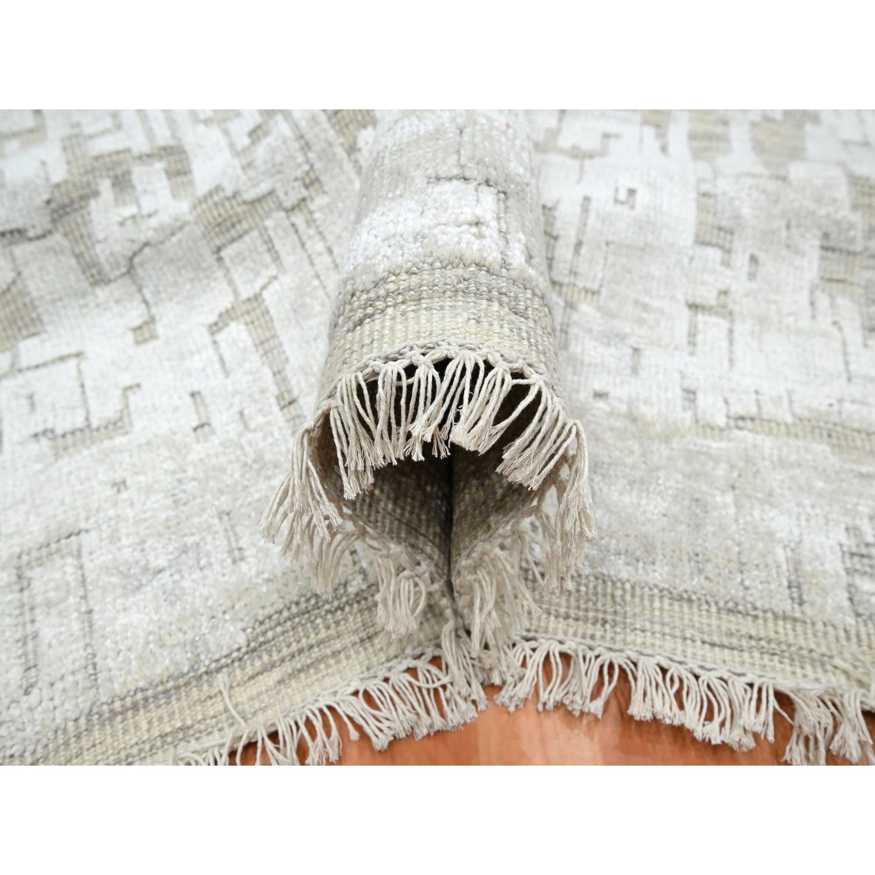 Modern-and-Contemporary-Hand-Knotted-Rug-379375