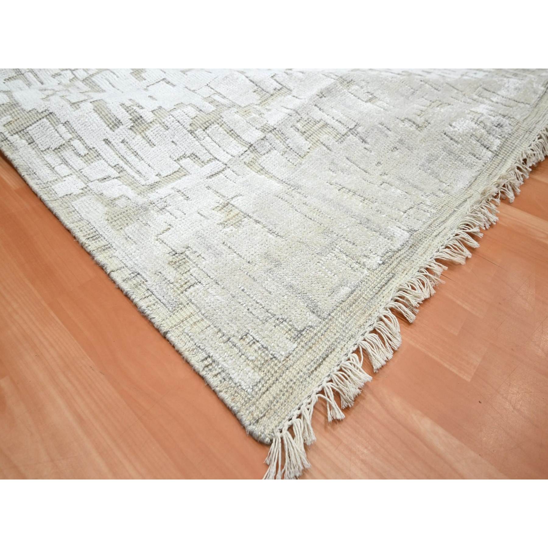 Modern-and-Contemporary-Hand-Knotted-Rug-379375