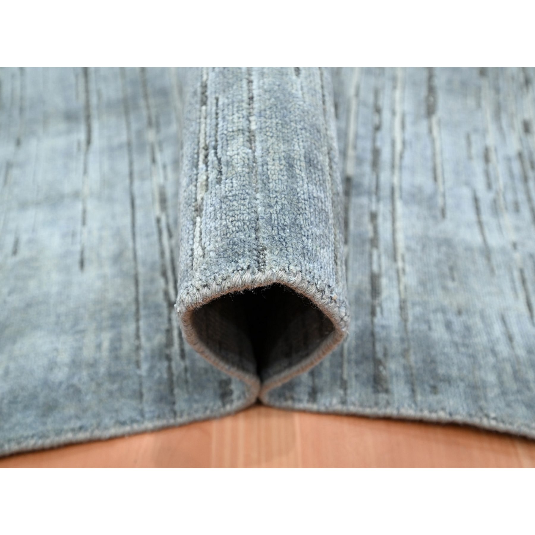 Modern-and-Contemporary-Hand-Knotted-Rug-379430