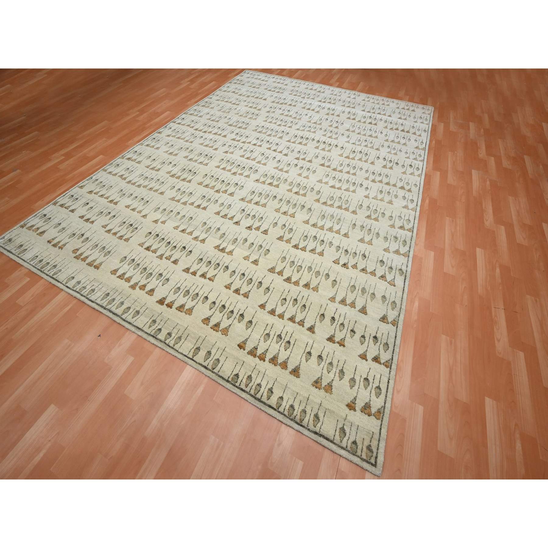 Modern-and-Contemporary-Hand-Knotted-Rug-379470