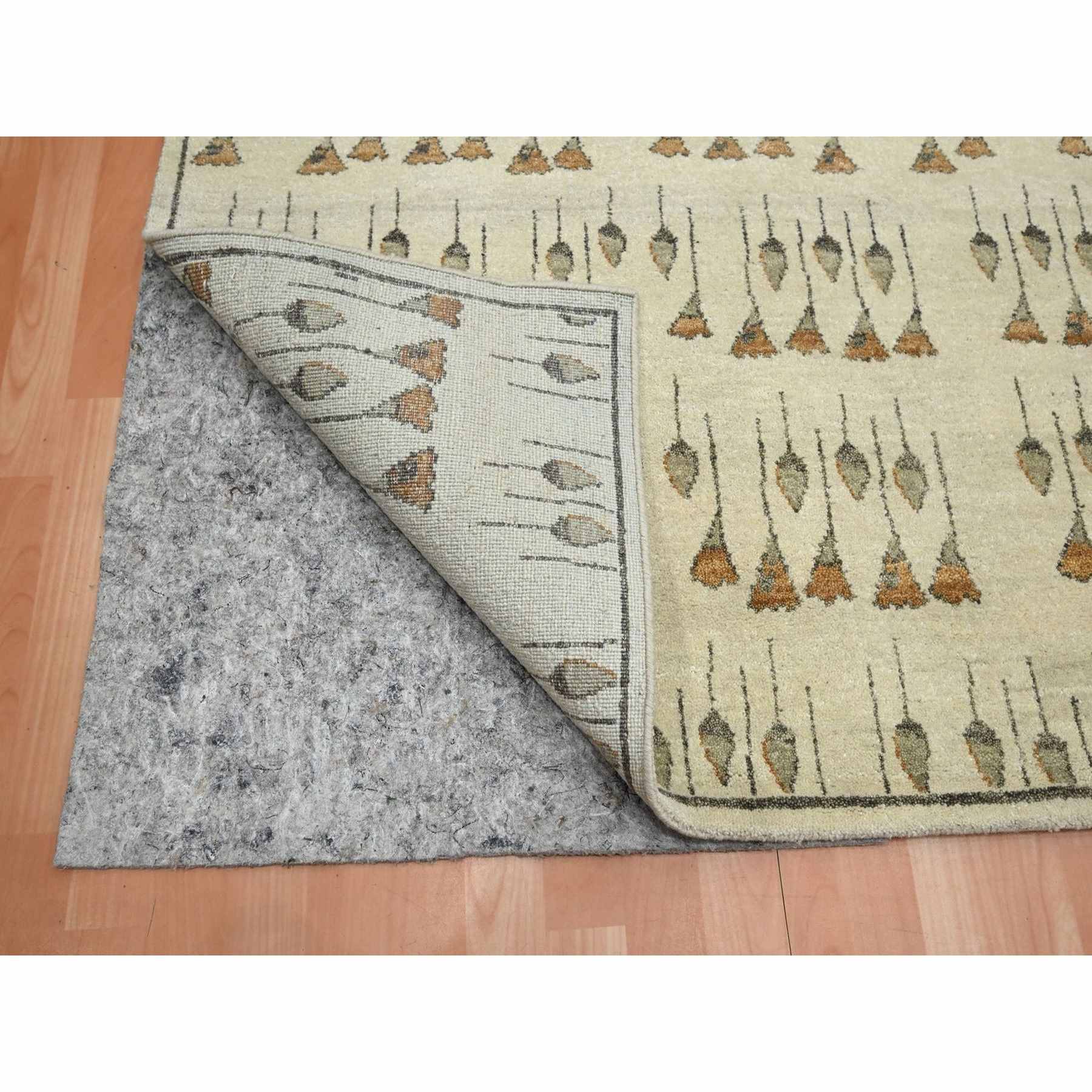 Modern-and-Contemporary-Hand-Knotted-Rug-379470