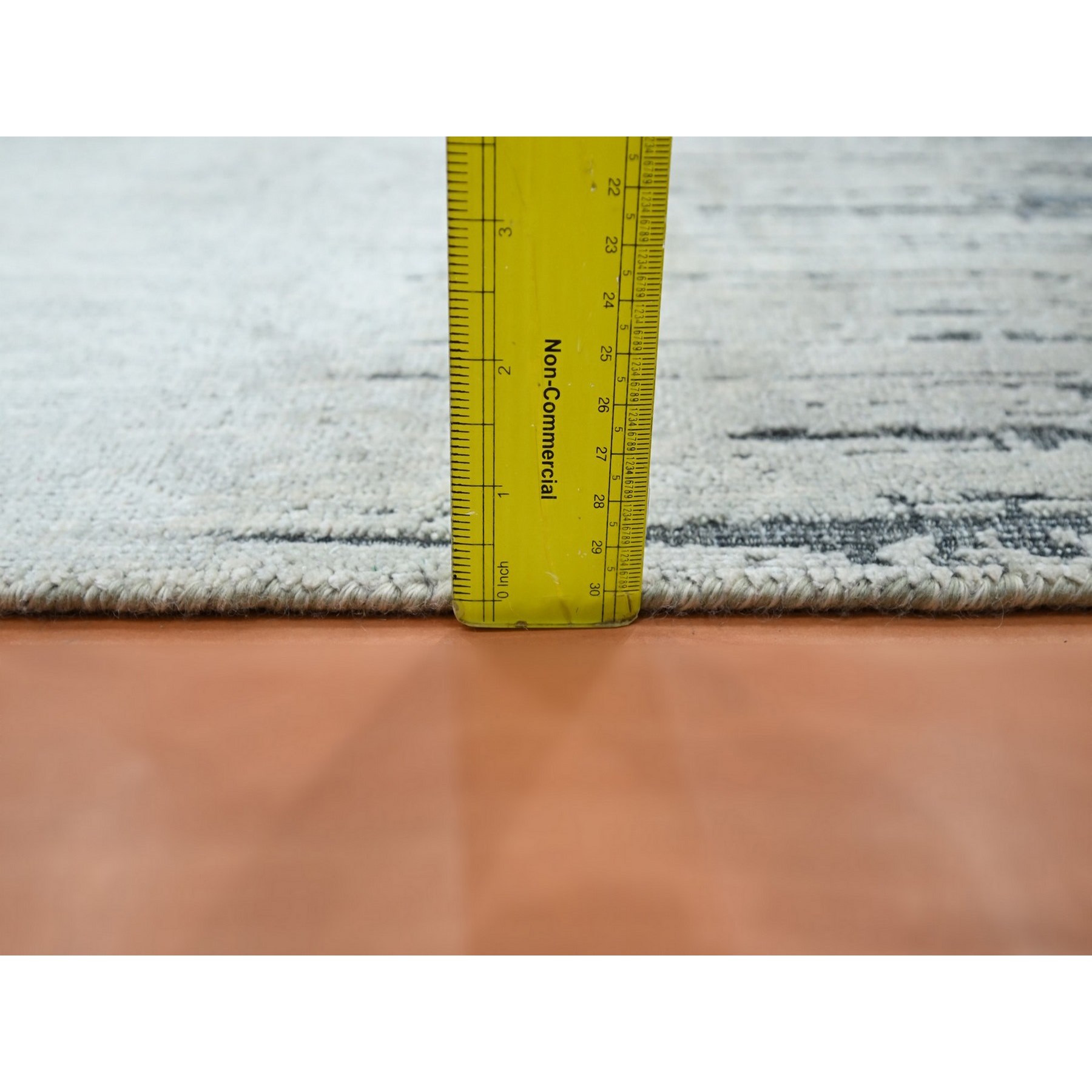 Modern-and-Contemporary-Hand-Knotted-Rug-379580