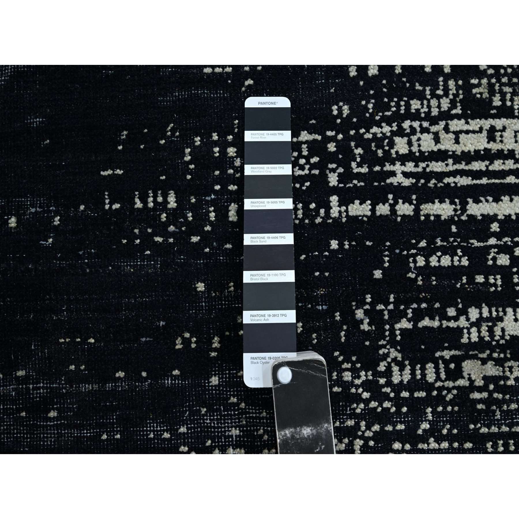 Modern-and-Contemporary-Hand-Knotted-Rug-379635