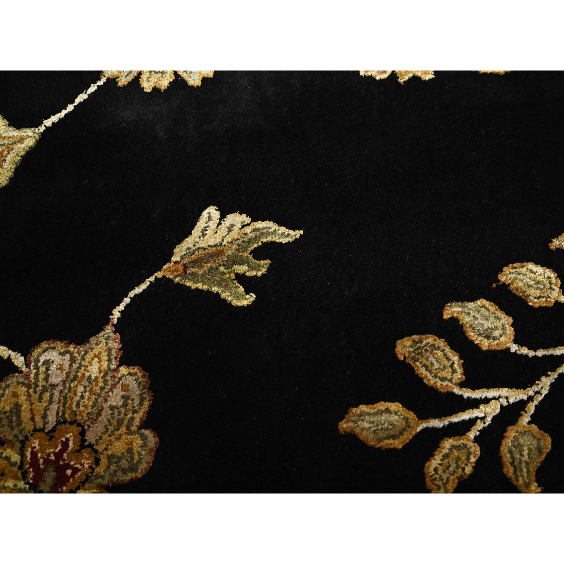 Rajasthan-Hand-Knotted-Rug-377900