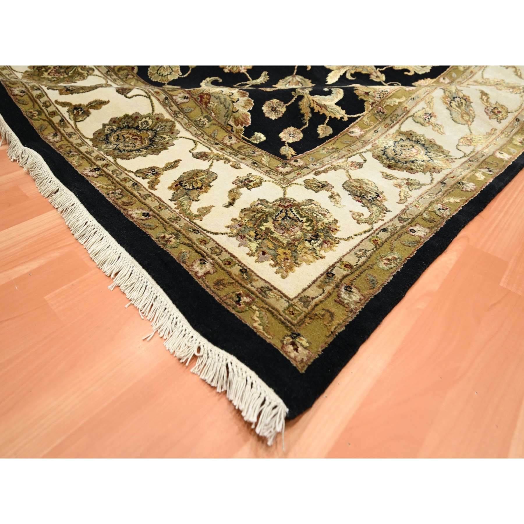 Rajasthan-Hand-Knotted-Rug-377955