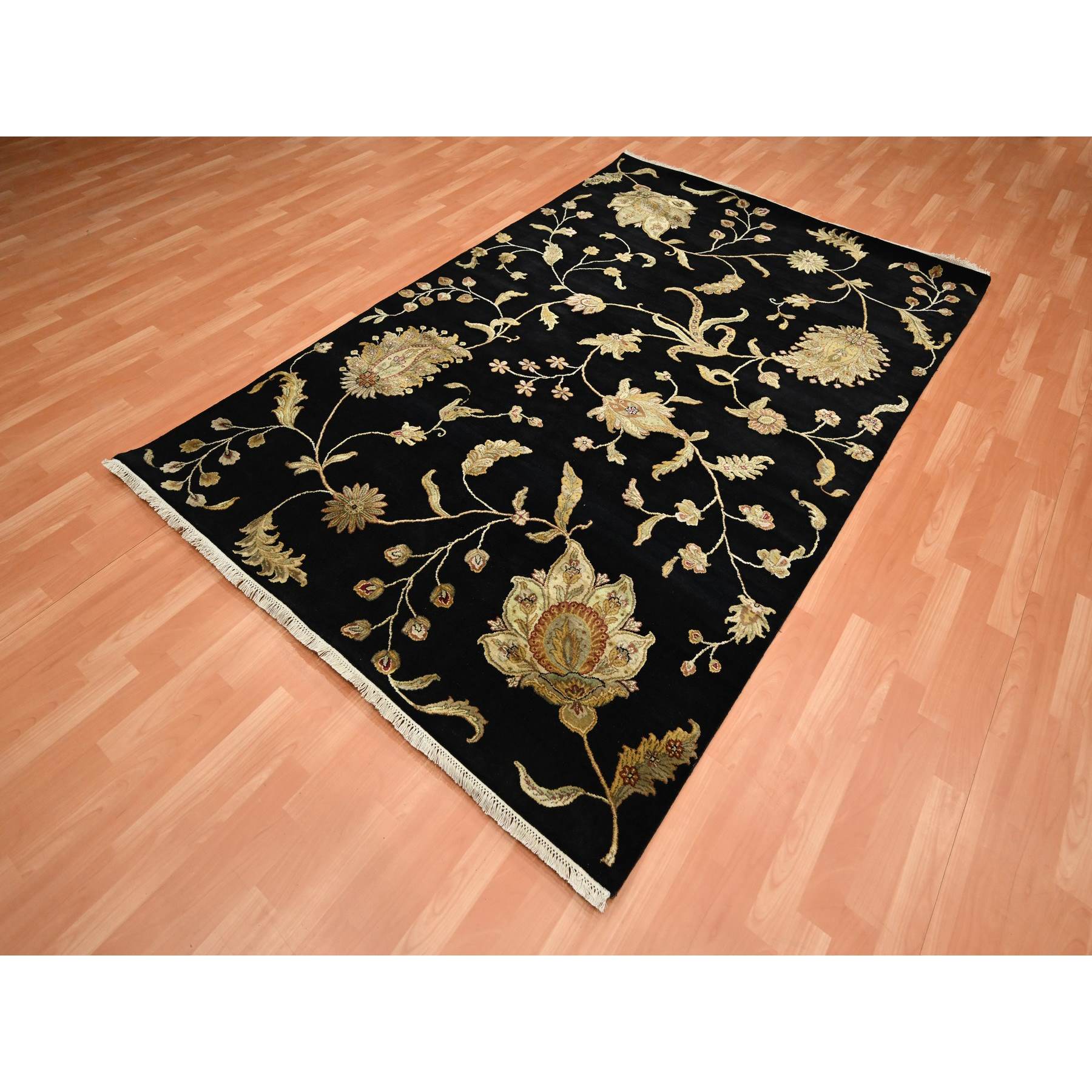 Rajasthan-Hand-Knotted-Rug-378005