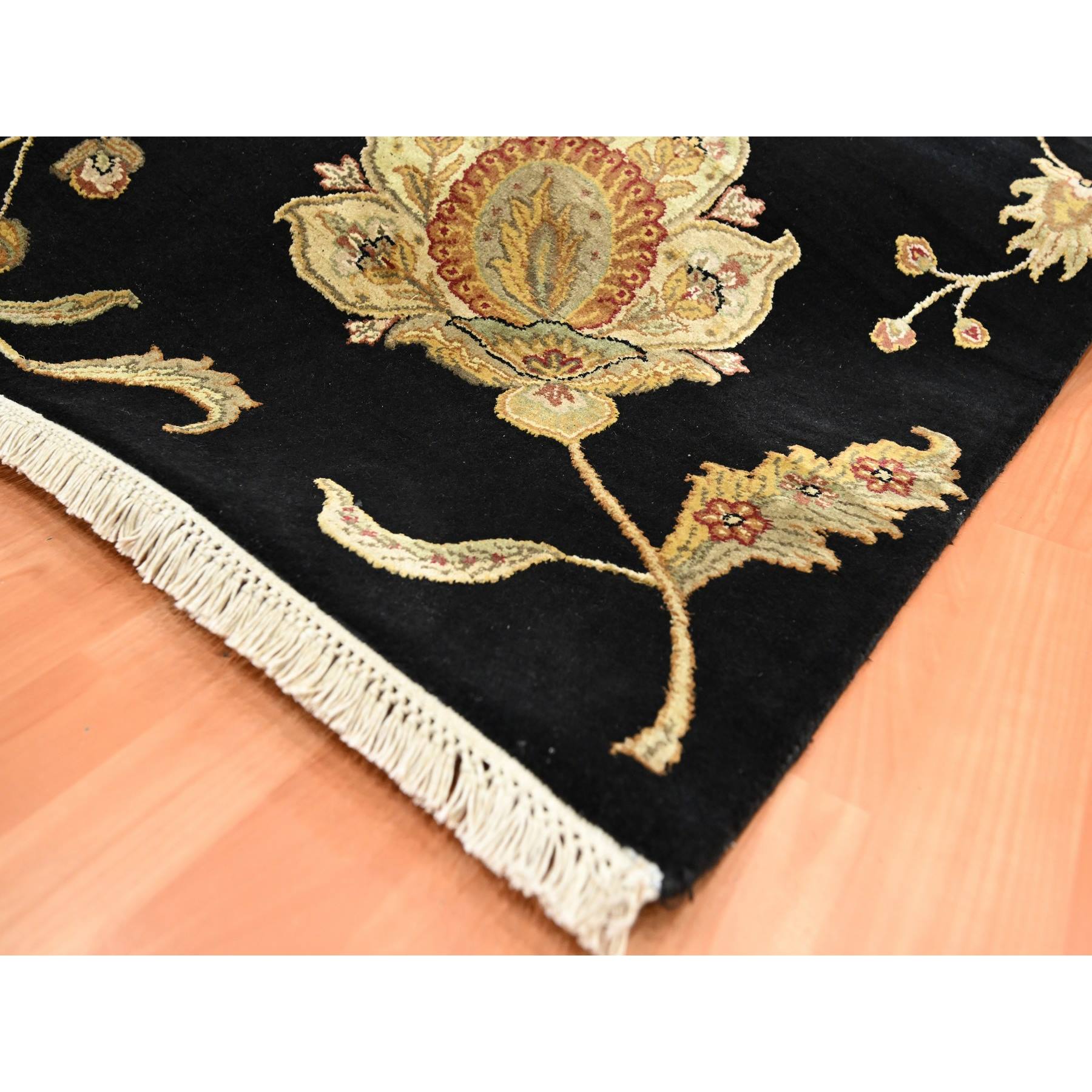 Rajasthan-Hand-Knotted-Rug-378005