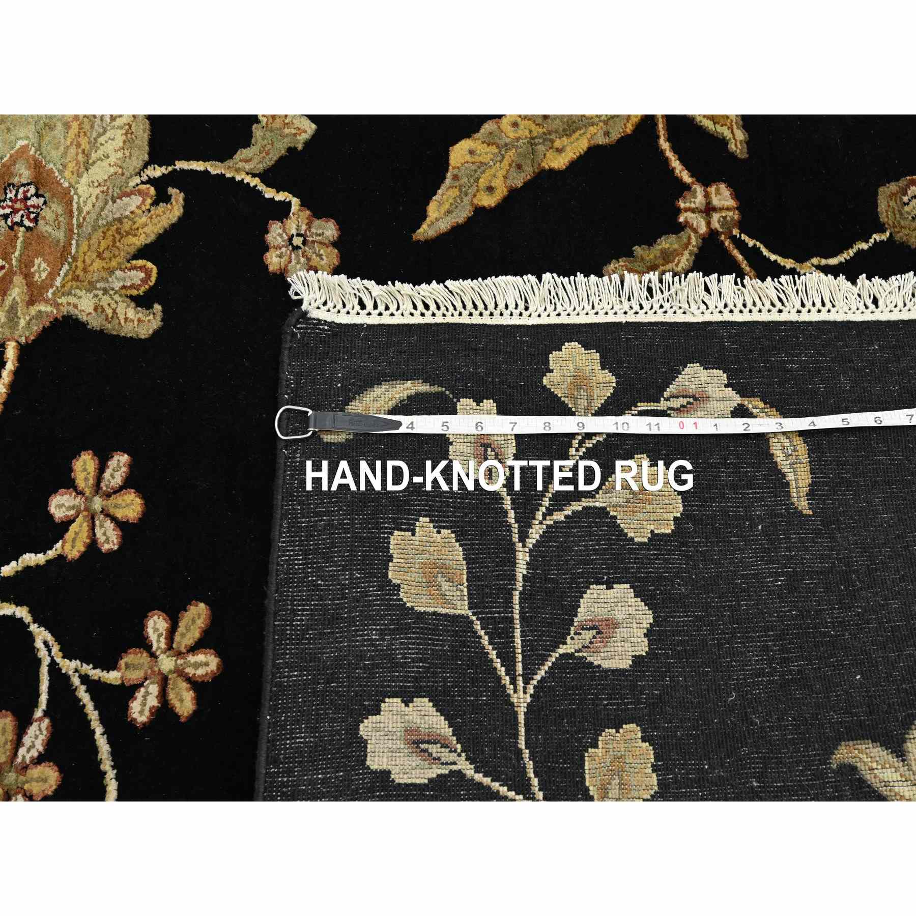 Rajasthan-Hand-Knotted-Rug-378005