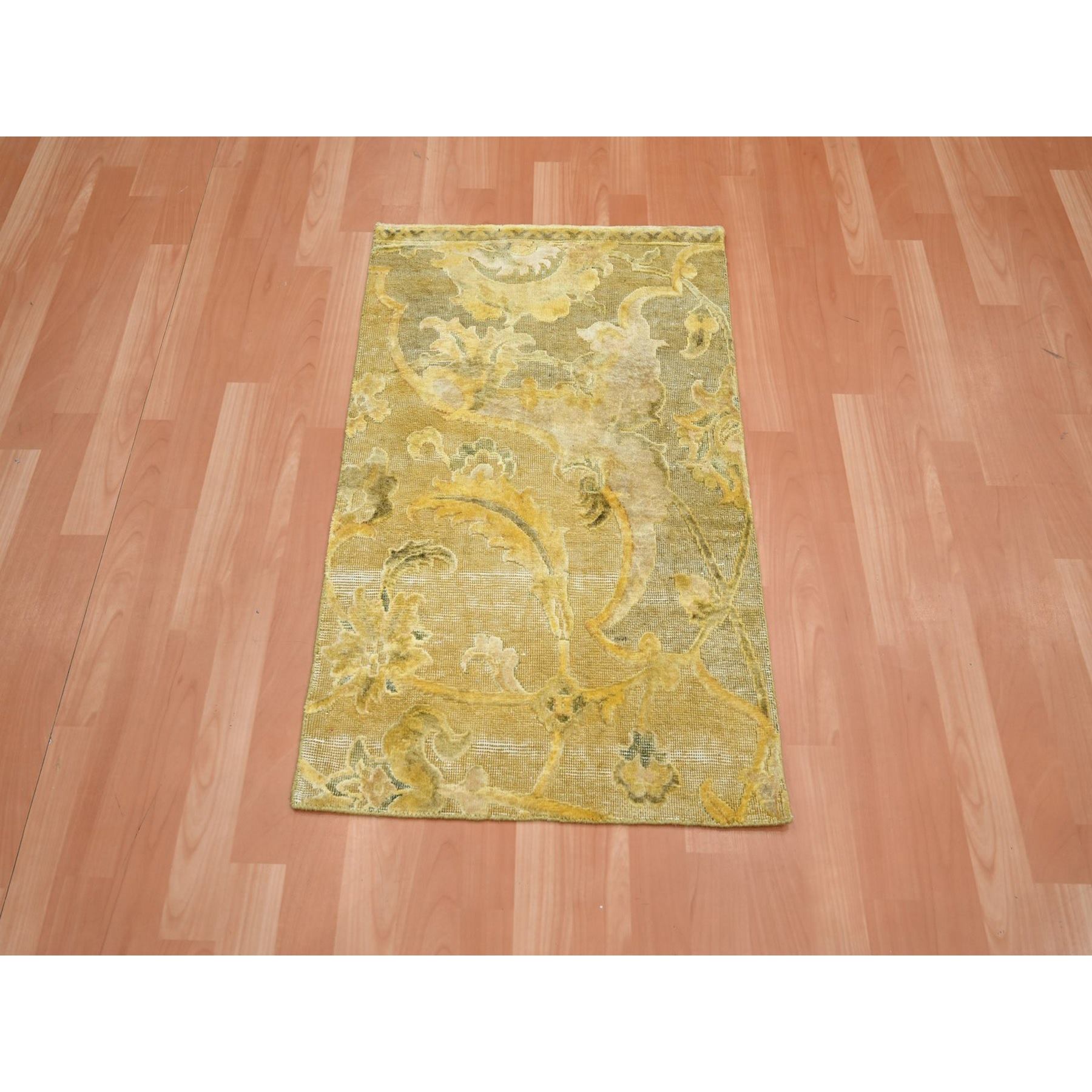 Silk-Hand-Knotted-Rug-379560