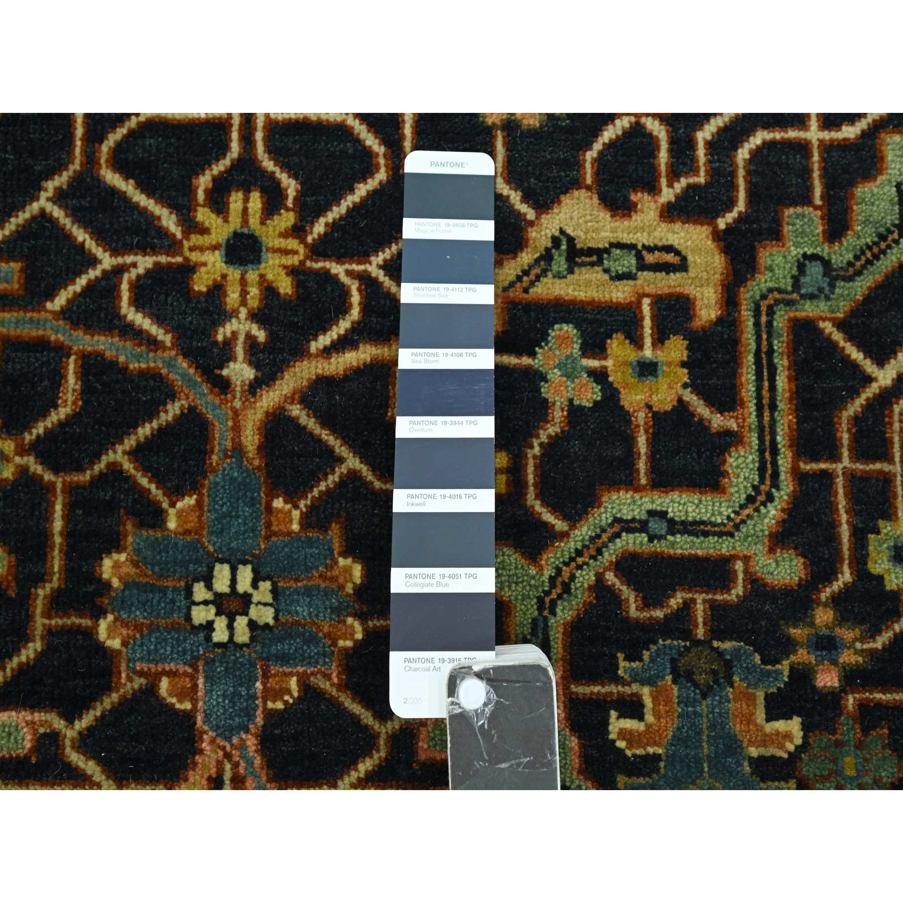 Heriz-Hand-Knotted-Rug-381155