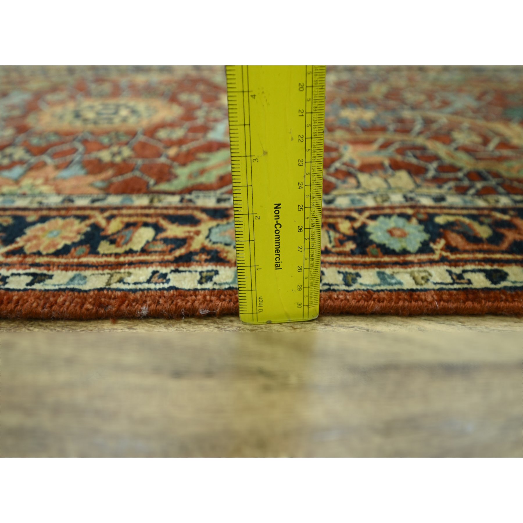 Heriz-Hand-Knotted-Rug-381170